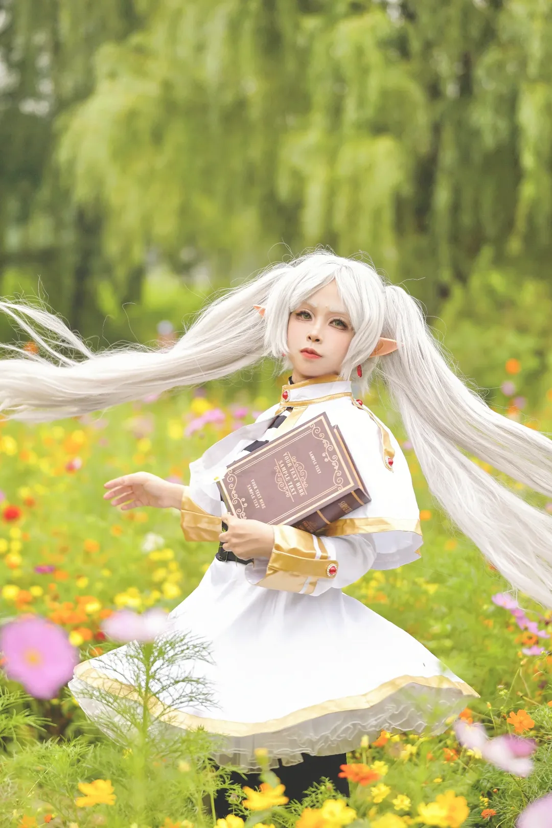 【芙莉莲cos】圆明园花海里的超自然甩发 - 第 10 张