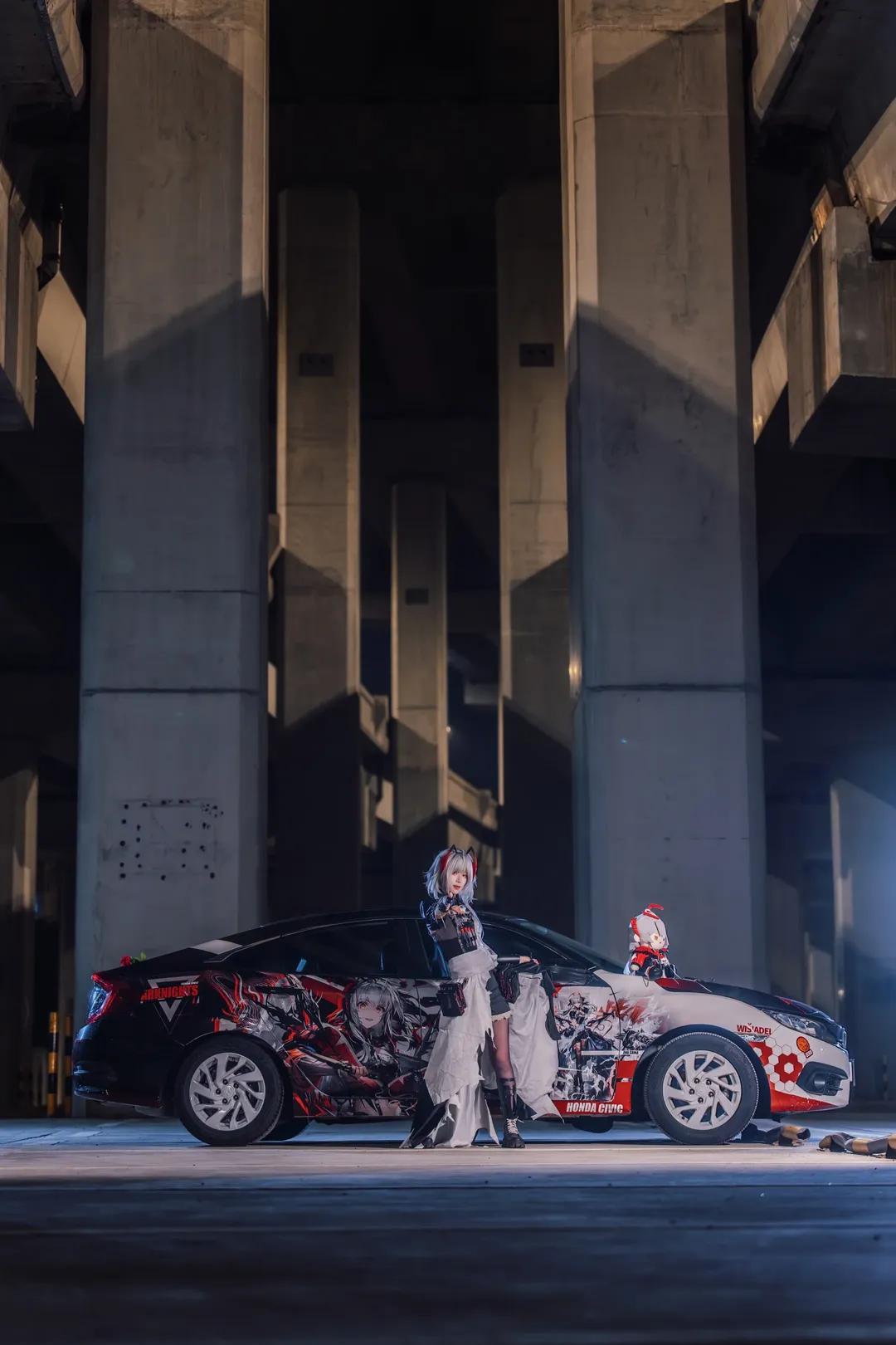 【維什戴爾cos】明日方舟痛車夜景大片，紀念我的第一次自主設計 - 第 1 張
