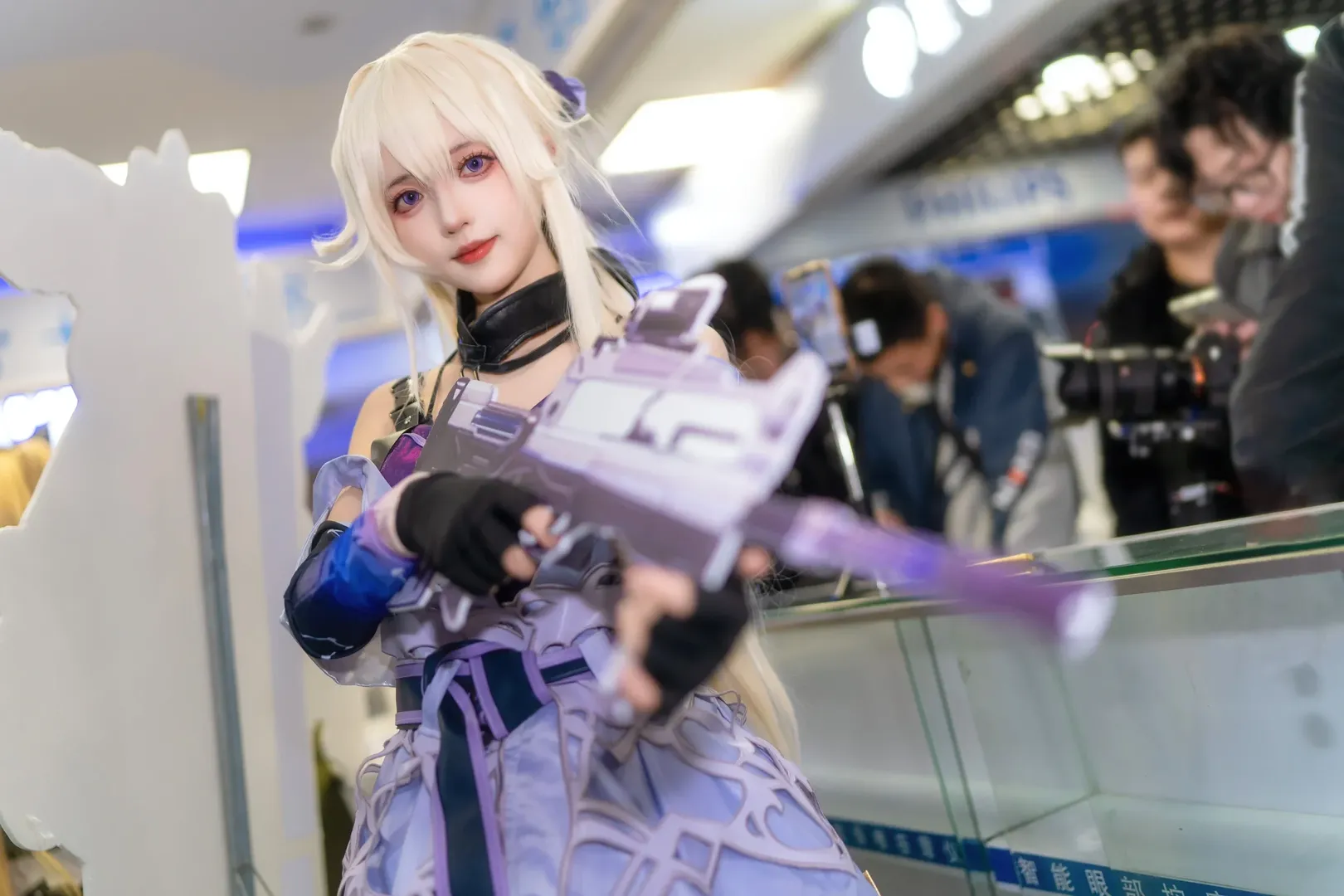 【星绘cos】卡拉彼丘的射击少女，紫白战衣与黑丝穿搭 - 第 2 张