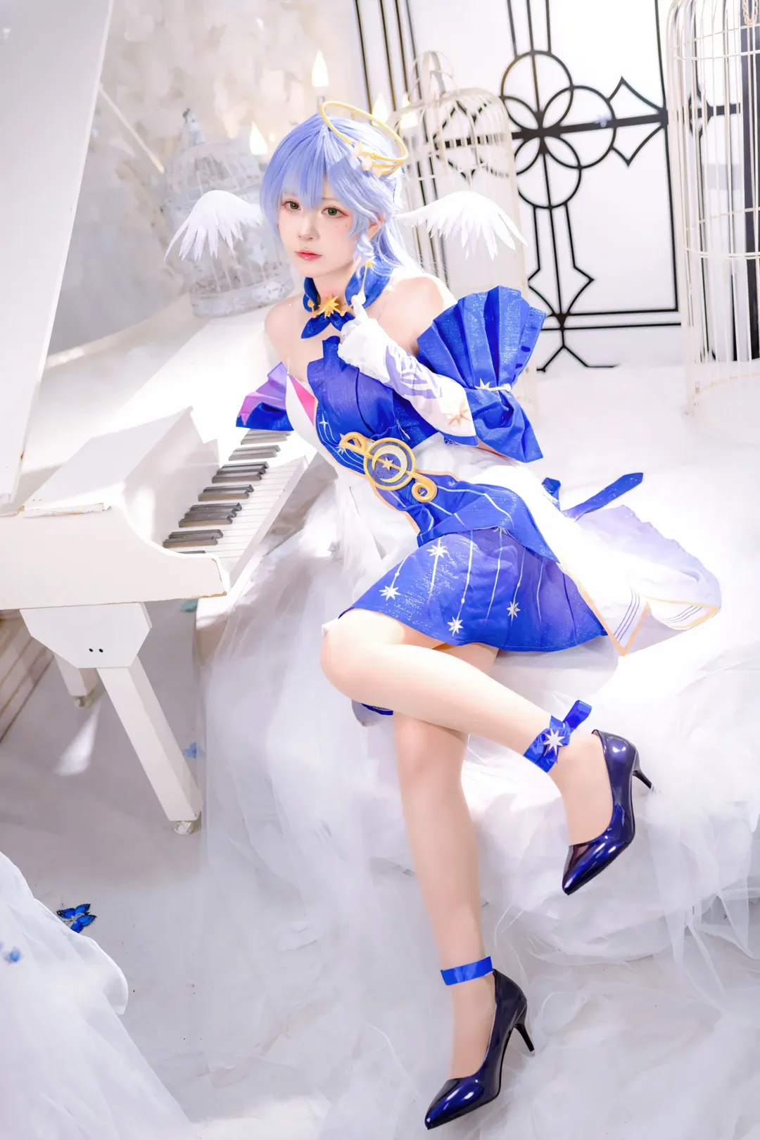 【知更鸟cos】崩坏星穹铁道，舞台灯光下的蓝白星光 - 第 4 张