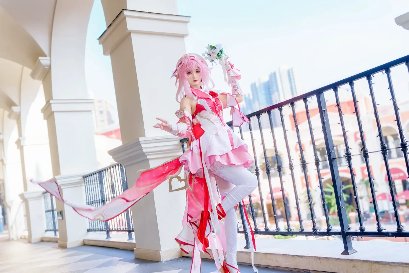 【爱莉希雅cos】崩坏三粉色妖精小姐的浪漫写真 - 第 5 张