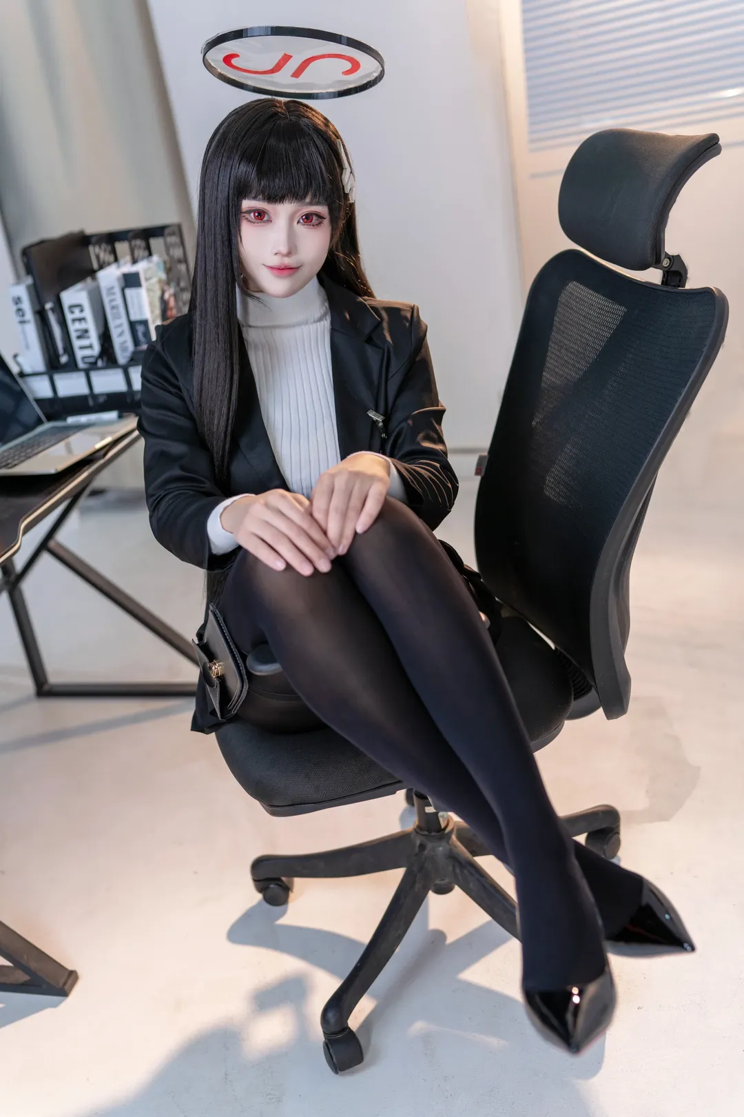 【调月莉音cos】蔚蓝档案的厚黑职场美学 - 第 9 张