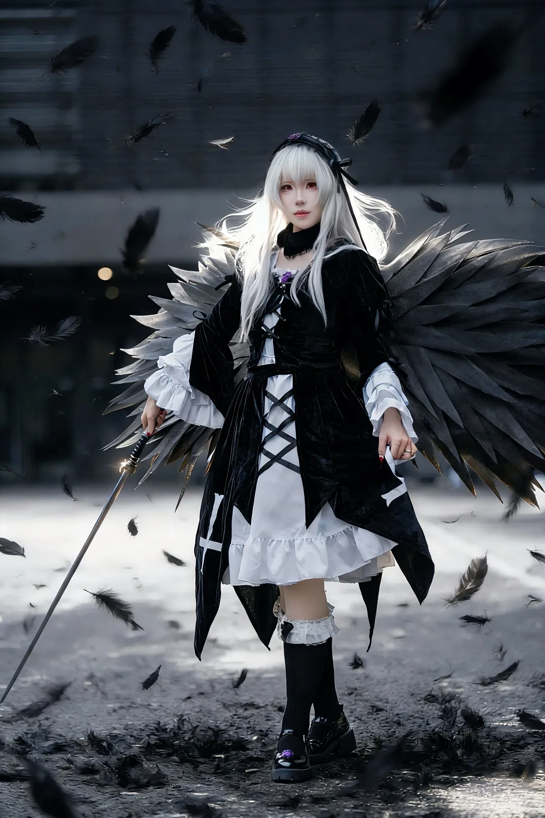 【水银灯cos】蔷薇少女第一人偶，黑羽下的哥特美学 - 第 1 张