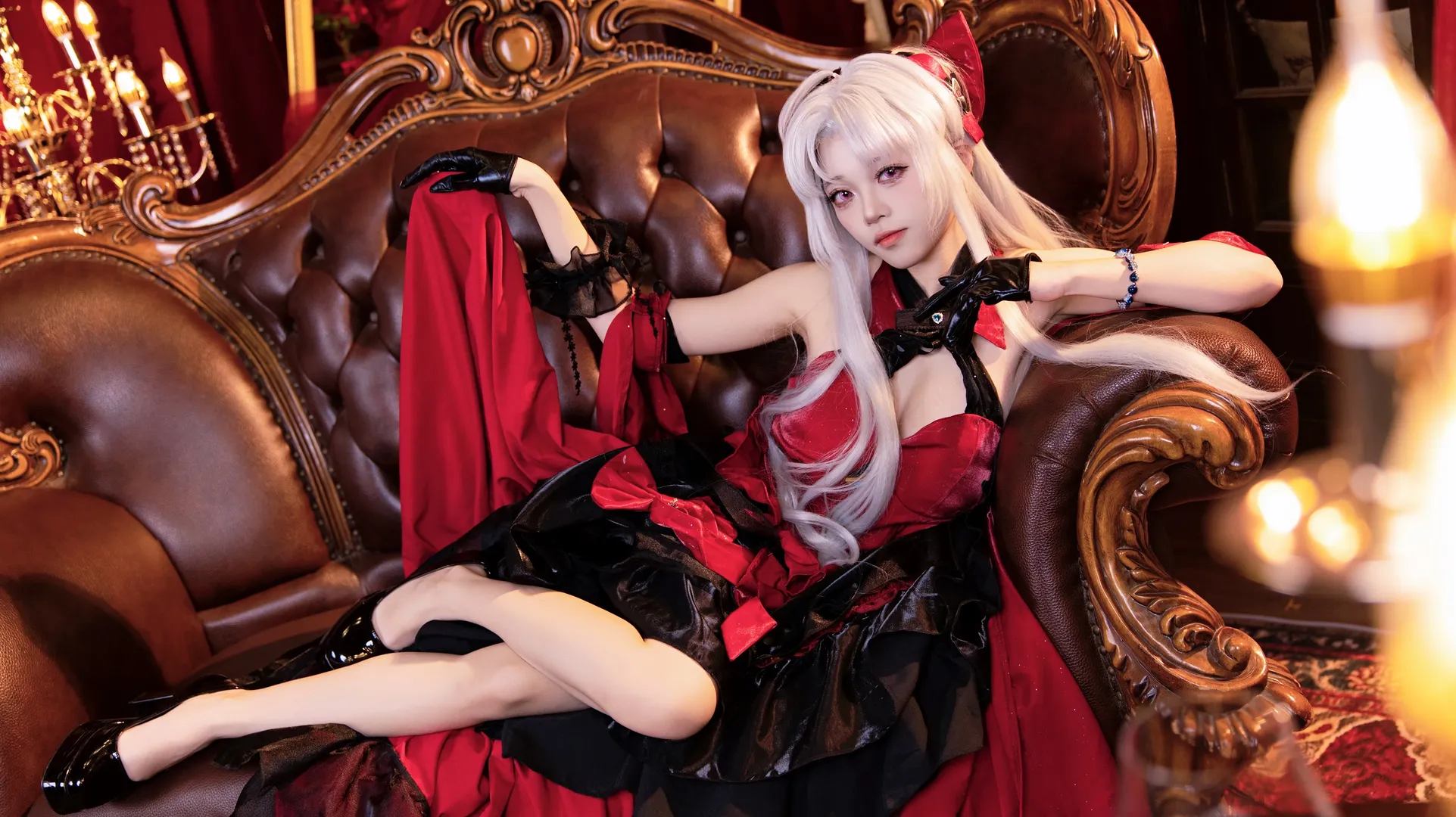 【珂莱塔cos】鸣潮红黑哥特礼服，烛光下的华丽邂逅 - 第 3 张