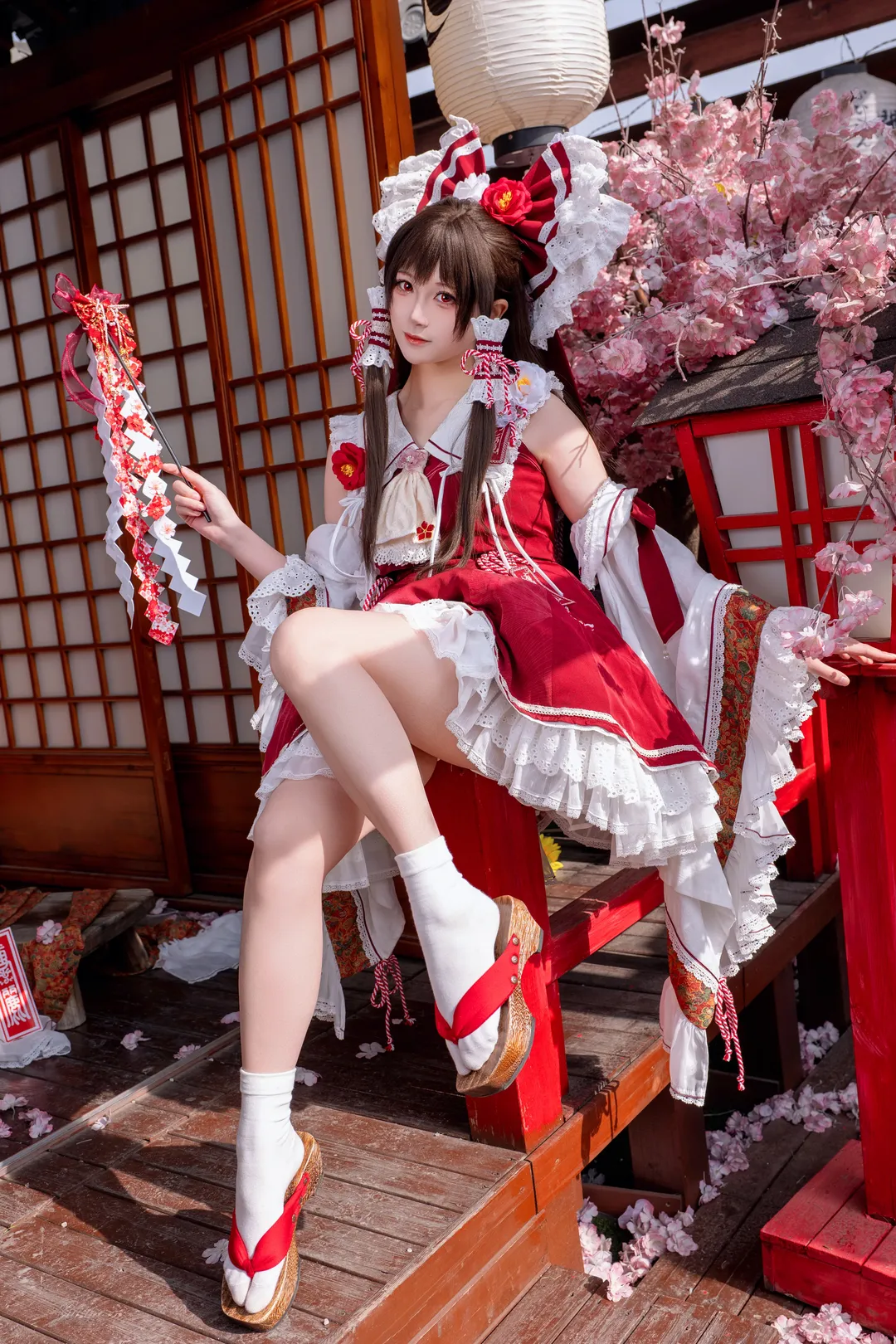 【博丽灵梦cos】东方project神社暖阳下的红白巫女套装拍摄心得 - 第 1 张