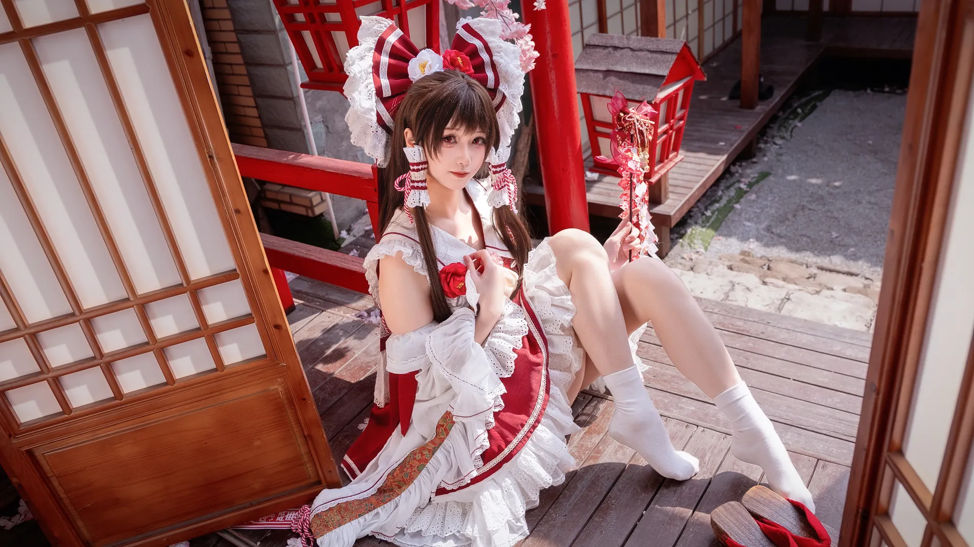 【博丽灵梦cos】东方project神社暖阳下的红白巫女套装拍摄心得 - 第 6 张