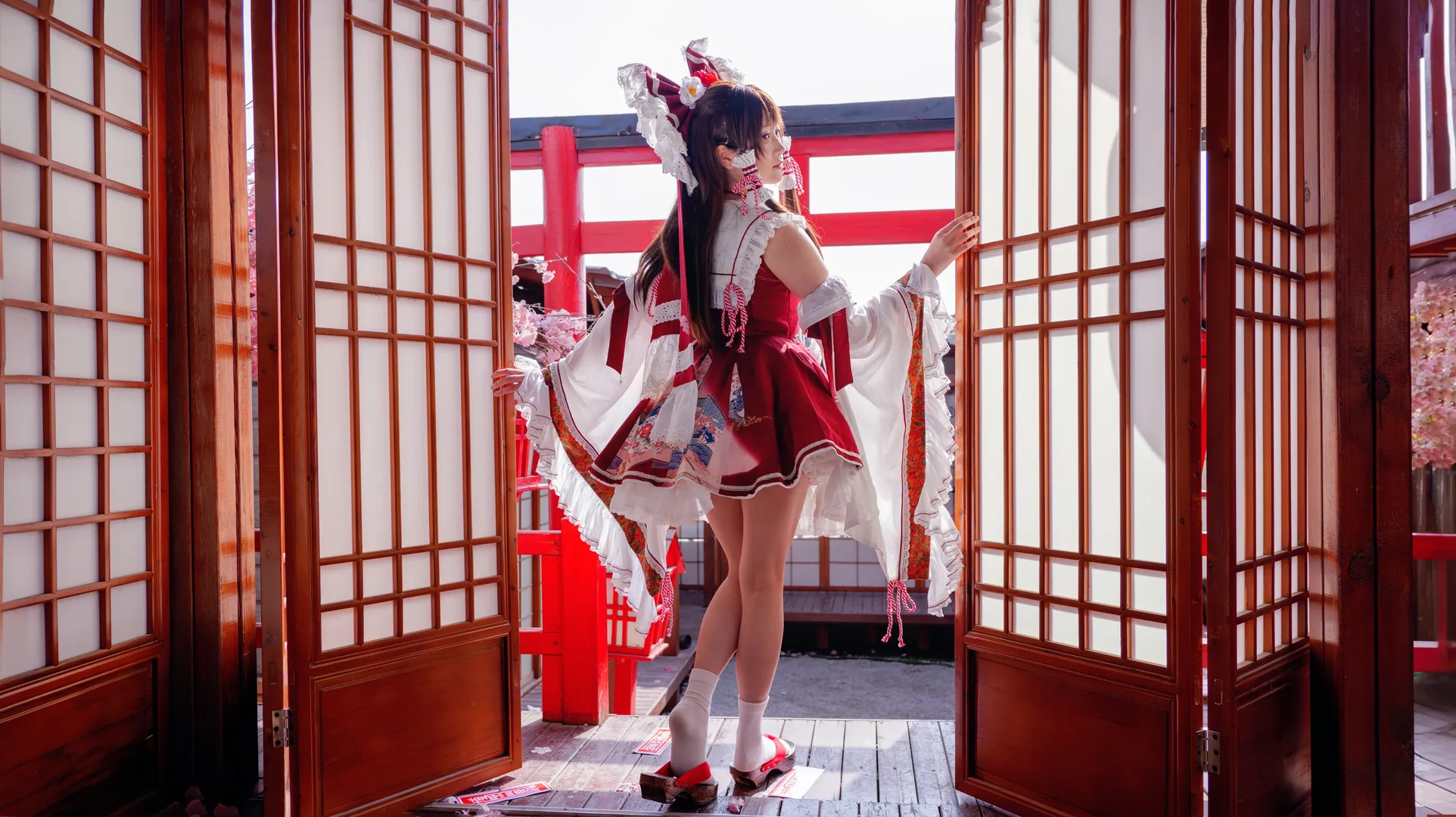 【博丽灵梦cos】东方project神社暖阳下的红白巫女套装拍摄心得 - 第 9 张