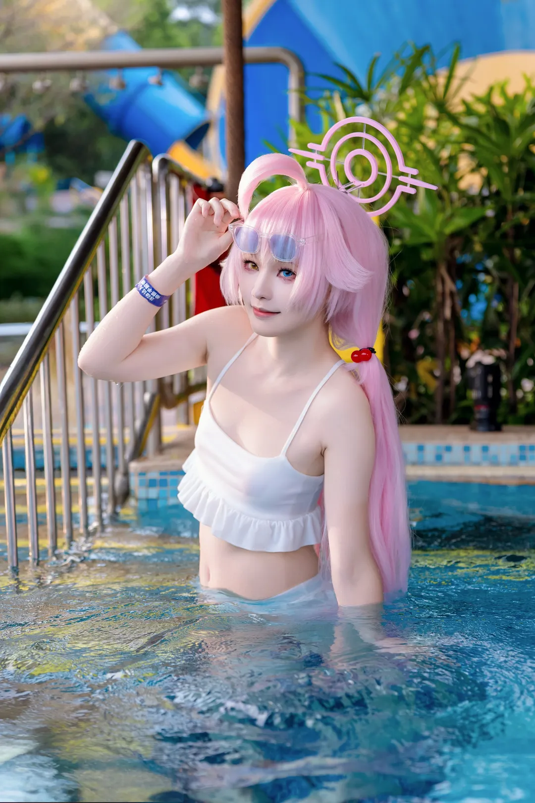 【小鳥遊星野cos】蔚藍檔案水上樂園的夏日泳裝拍攝 - 第 1 張