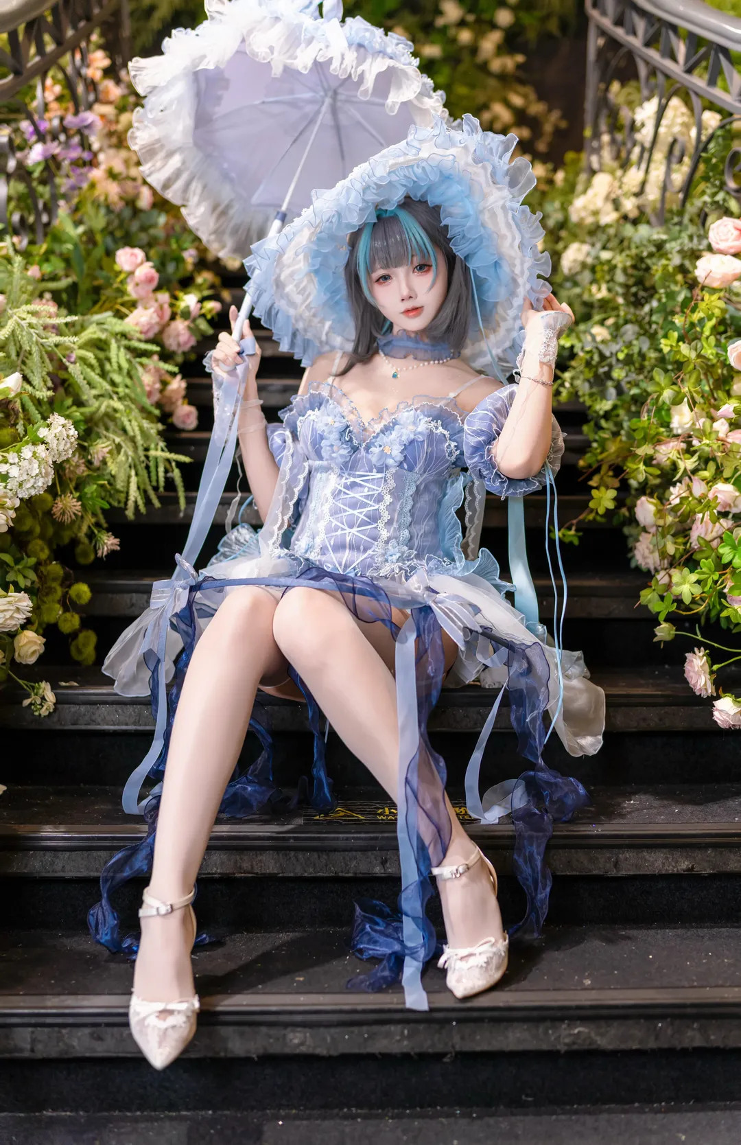 【柴郡cos】碧蓝航线柴郡花嫁，蓝白蕾丝与花园阶梯的浪漫碰撞 - 第 1 张