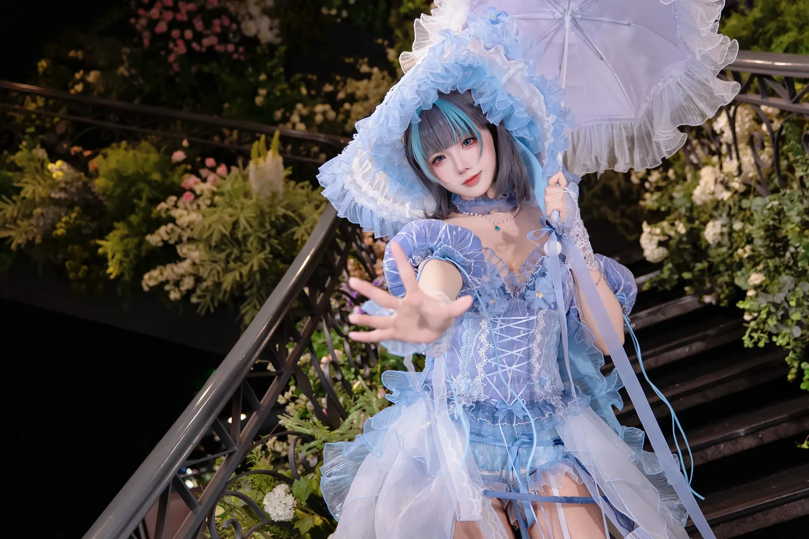 【柴郡cos】碧蓝航线柴郡花嫁，蓝白蕾丝与花园阶梯的浪漫碰撞 - 第 5 张