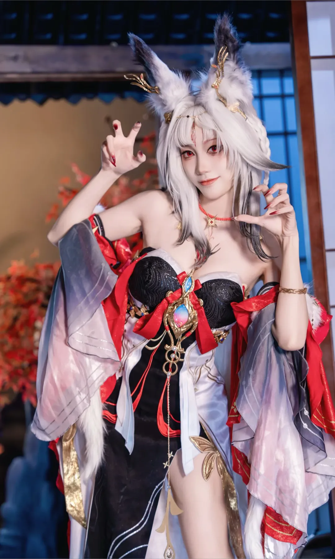 【心月狐cos】鸣潮中秋月色下的红枫正片 - 第 4 张