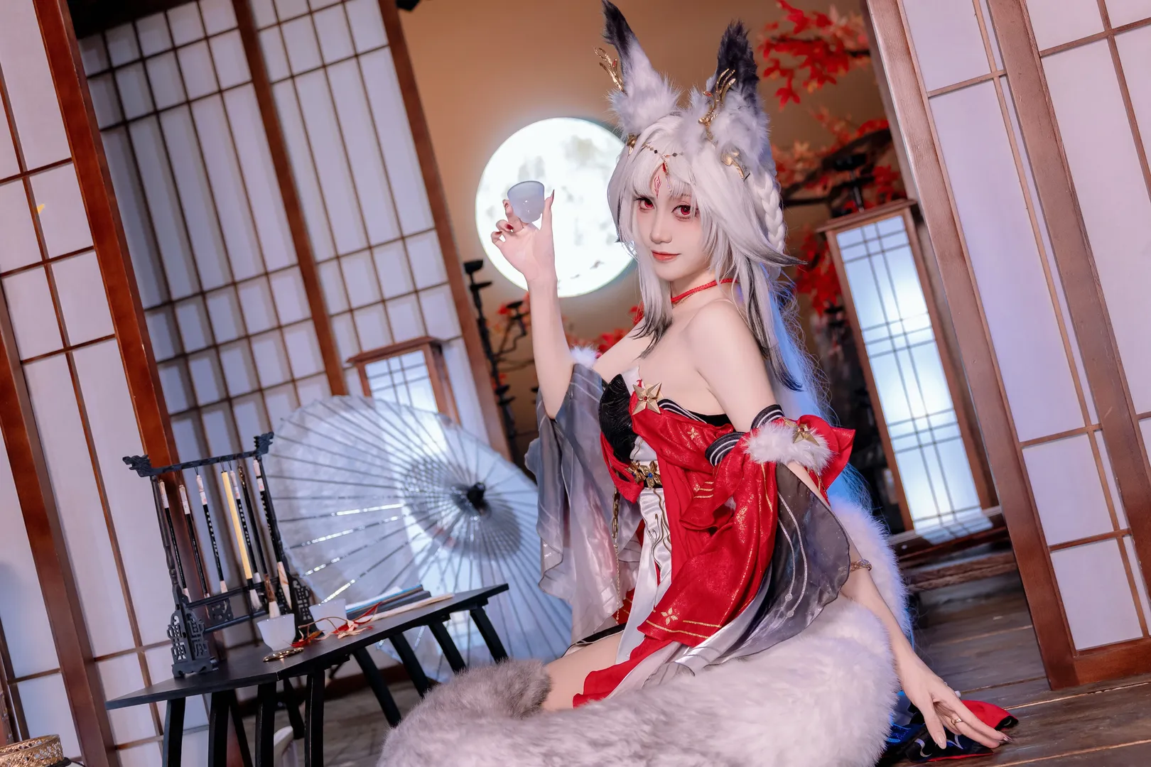 【心月狐cos】鸣潮心月狐，红枫白雪间的古风狐影 - 第 3 张