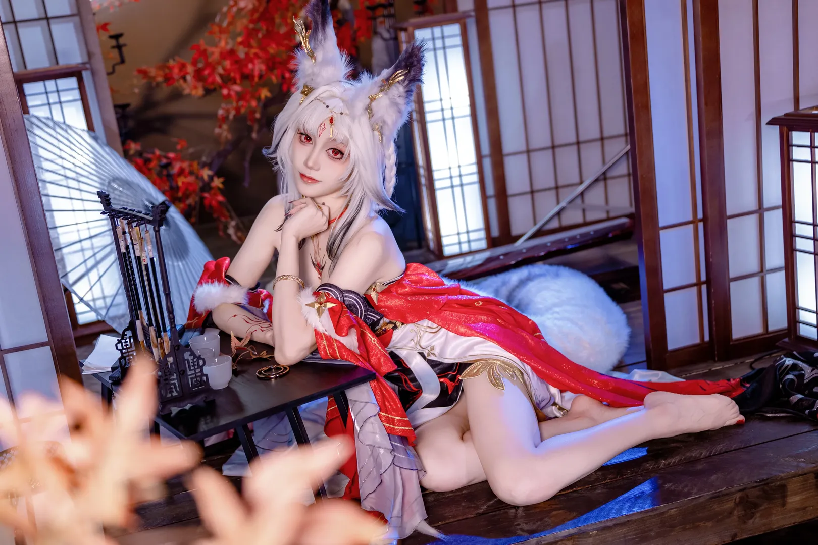 【心月狐cos】鸣潮心月狐，红枫白雪间的古风狐影 - 第 4 张
