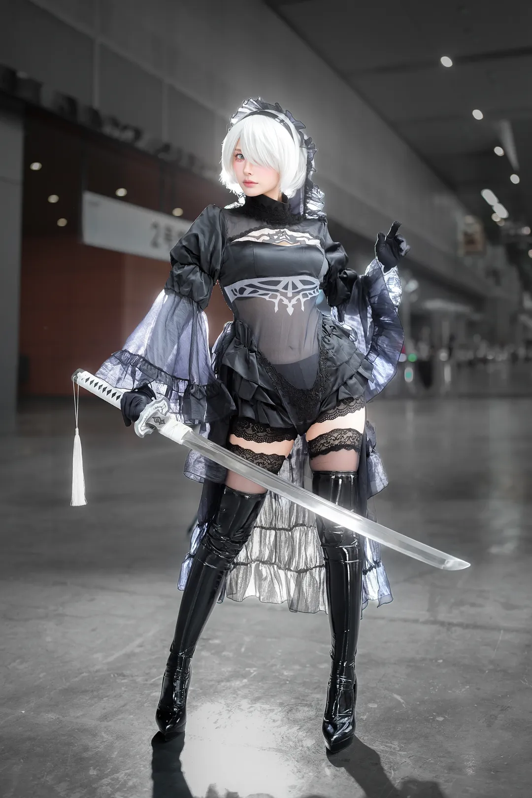 【2Bcos】花嫁造型漫展返图，黑纱与漆皮长靴的硬核碰撞 - 第 3 张