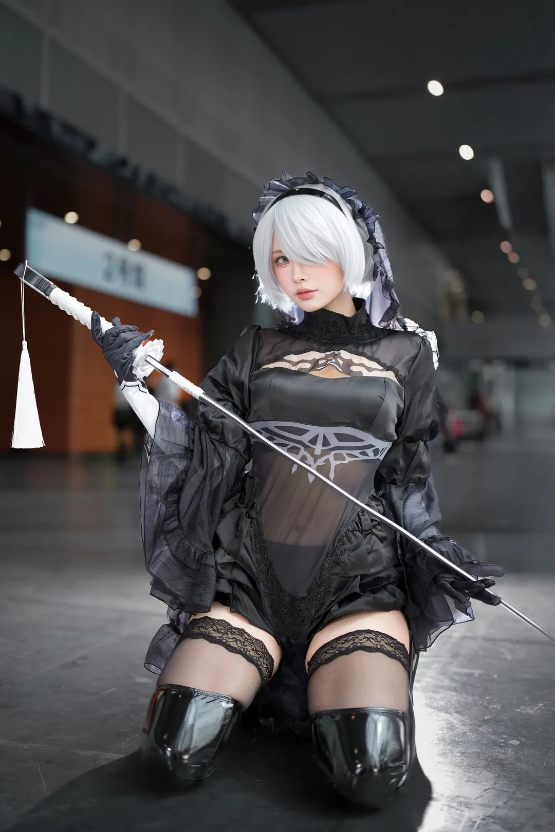 【2Bcos】花嫁造型漫展返图，黑纱与漆皮长靴的硬核碰撞 - 第 5 张