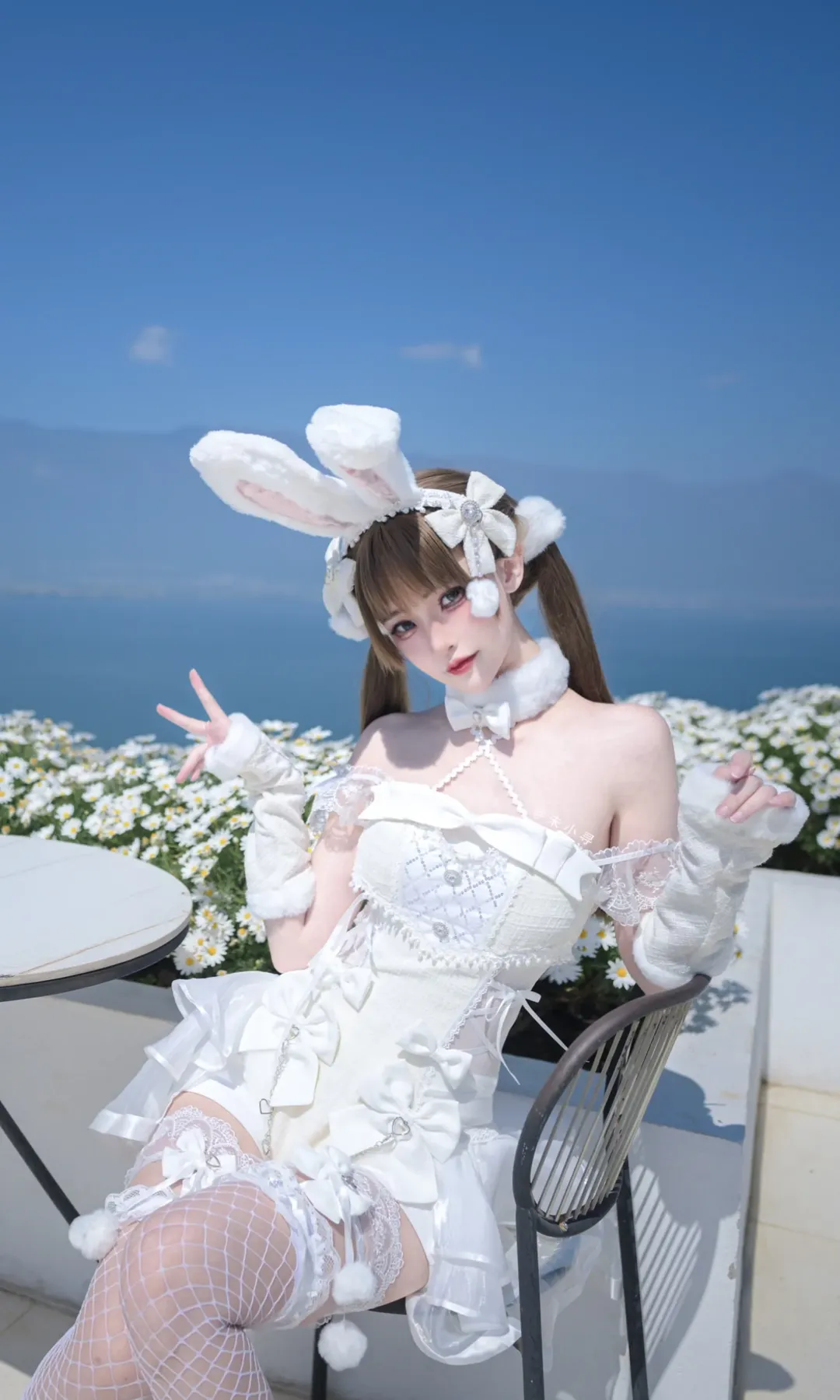 Malymoon薄纱花呢兔女郎 日系女仆风外拍记录 - 第 1 张