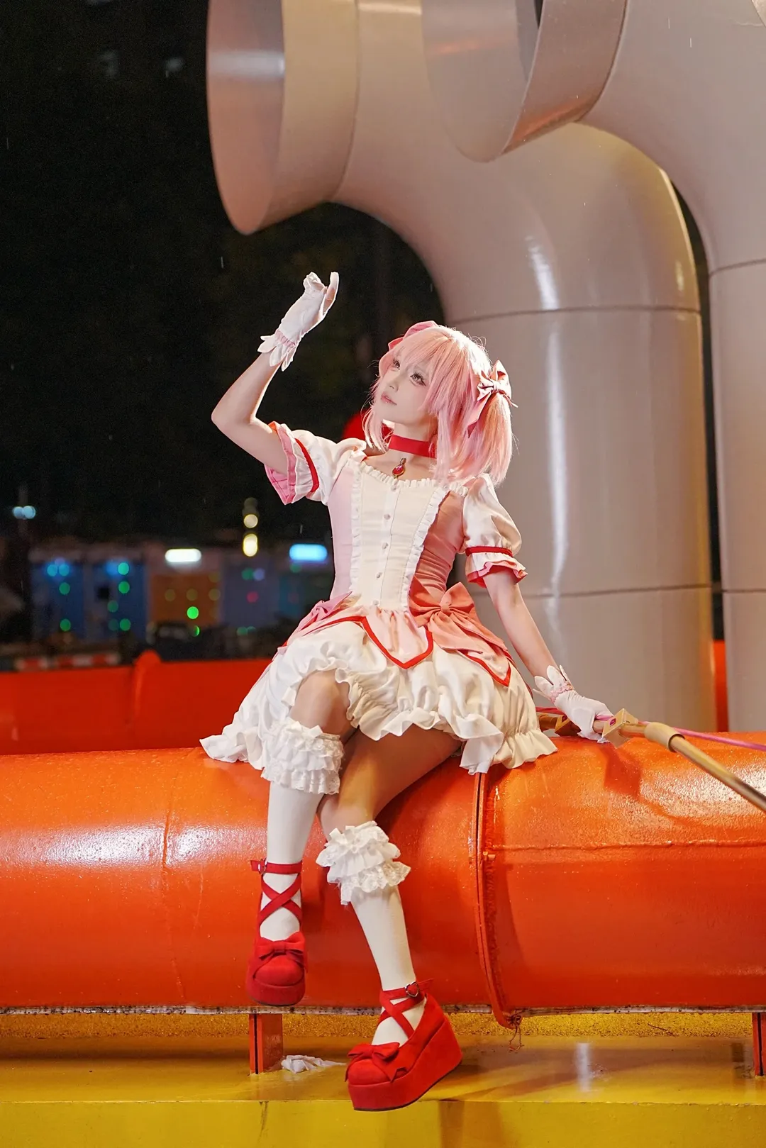 【鹿目圆cos】魔法少女小圆粉色洋装夜拍 - 第 3 张