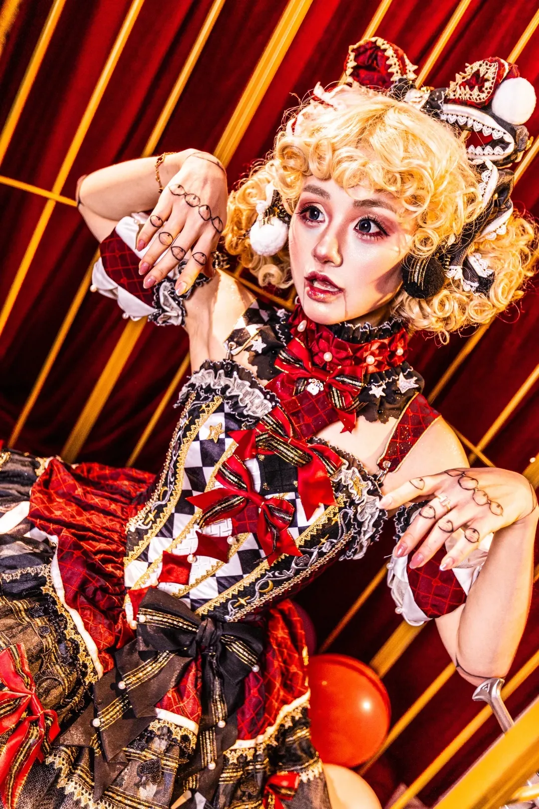 红黑棋盘格马戏团Lolita，笼中的怪诞人偶写真 - 第 1 张