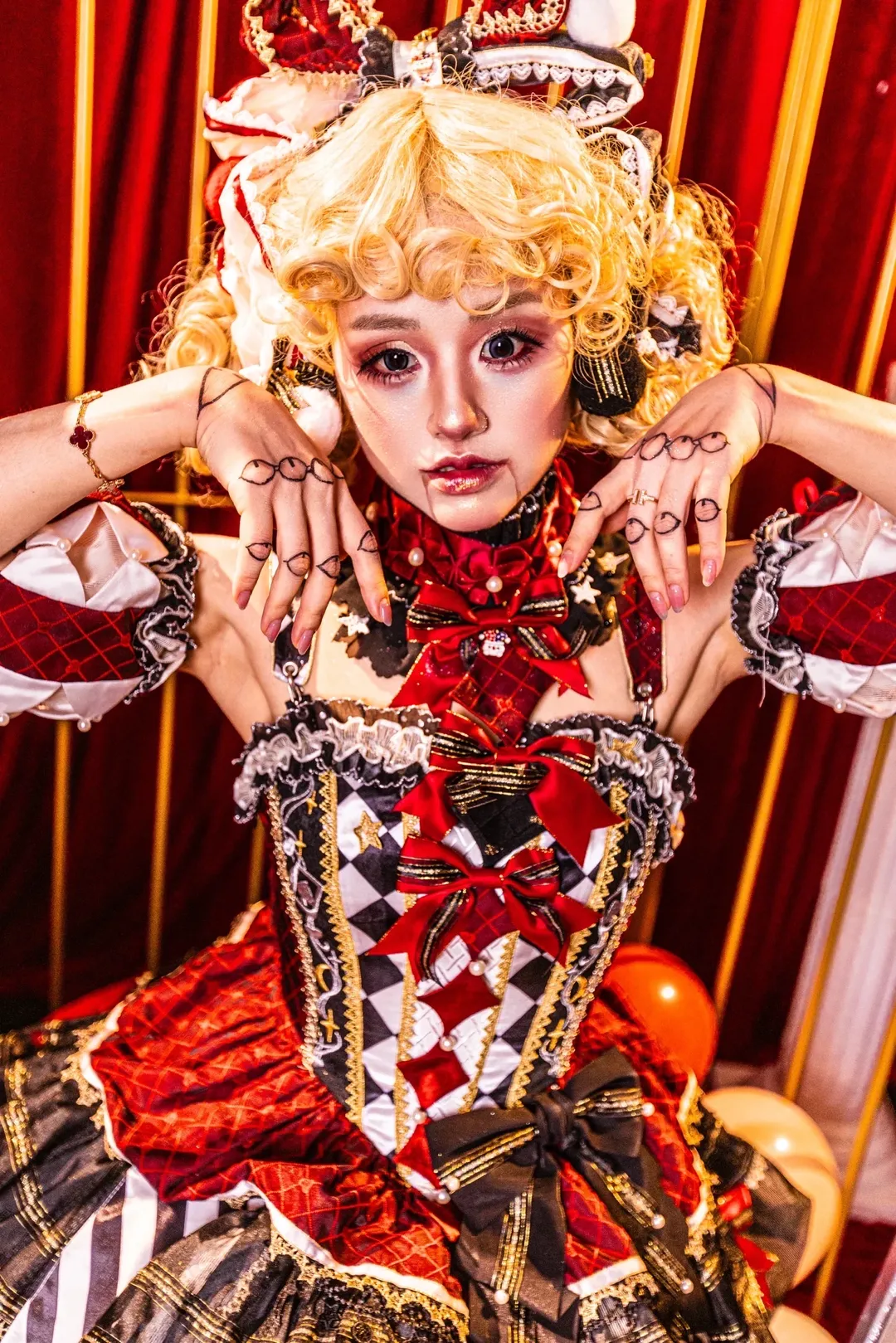 红黑棋盘格马戏团Lolita，笼中的怪诞人偶写真 - 第 9 张