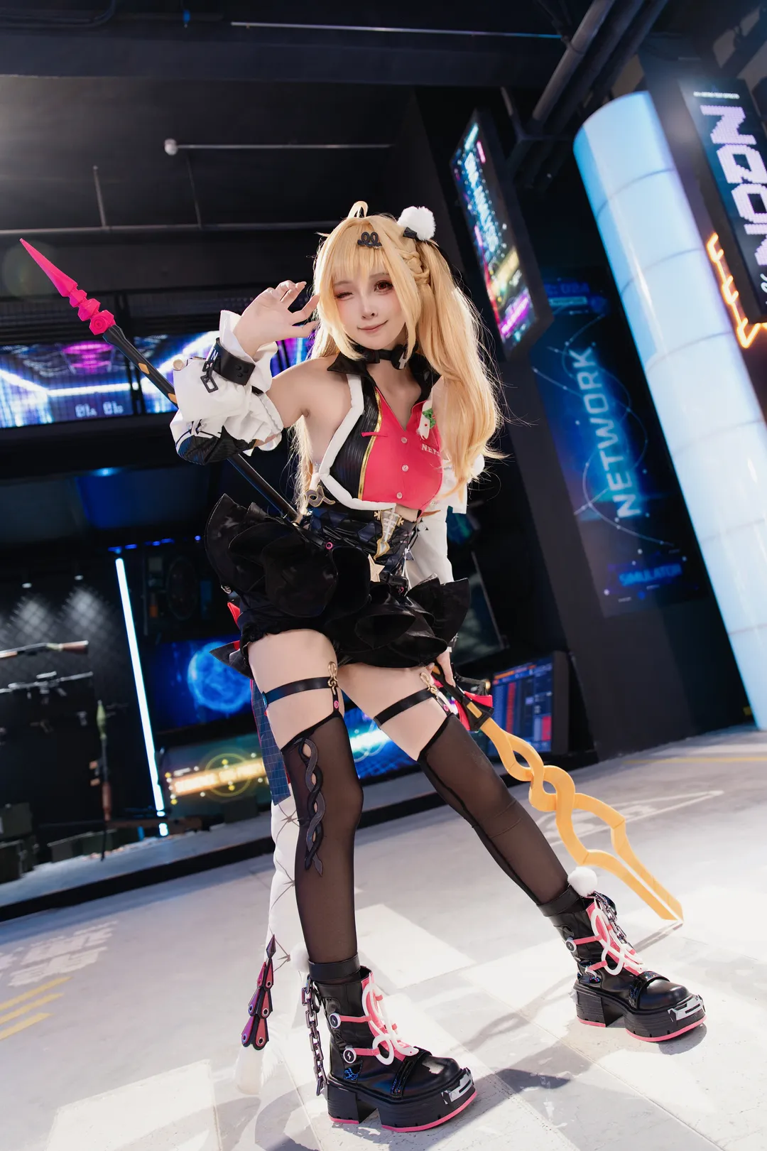 【希希芙cos】绝区零的电流与机械感，带来硬核视觉体验 - 第 4 张