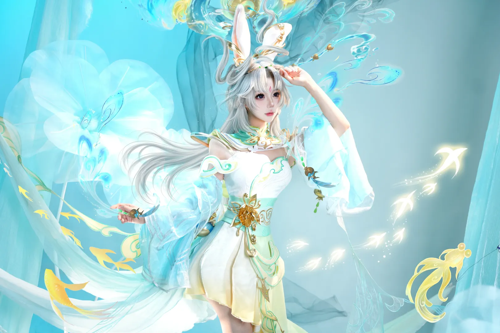 【公孙离cos】云诺千山，银发兔耳的灵动时刻 - 第 1 张
