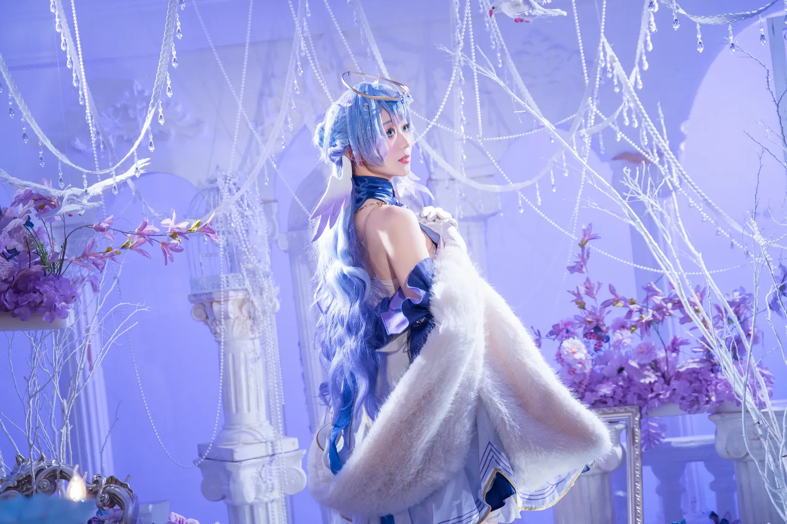 【知更鳥cos】藍白裙裝與夢幻花海的視覺記錄 - 第 3 張