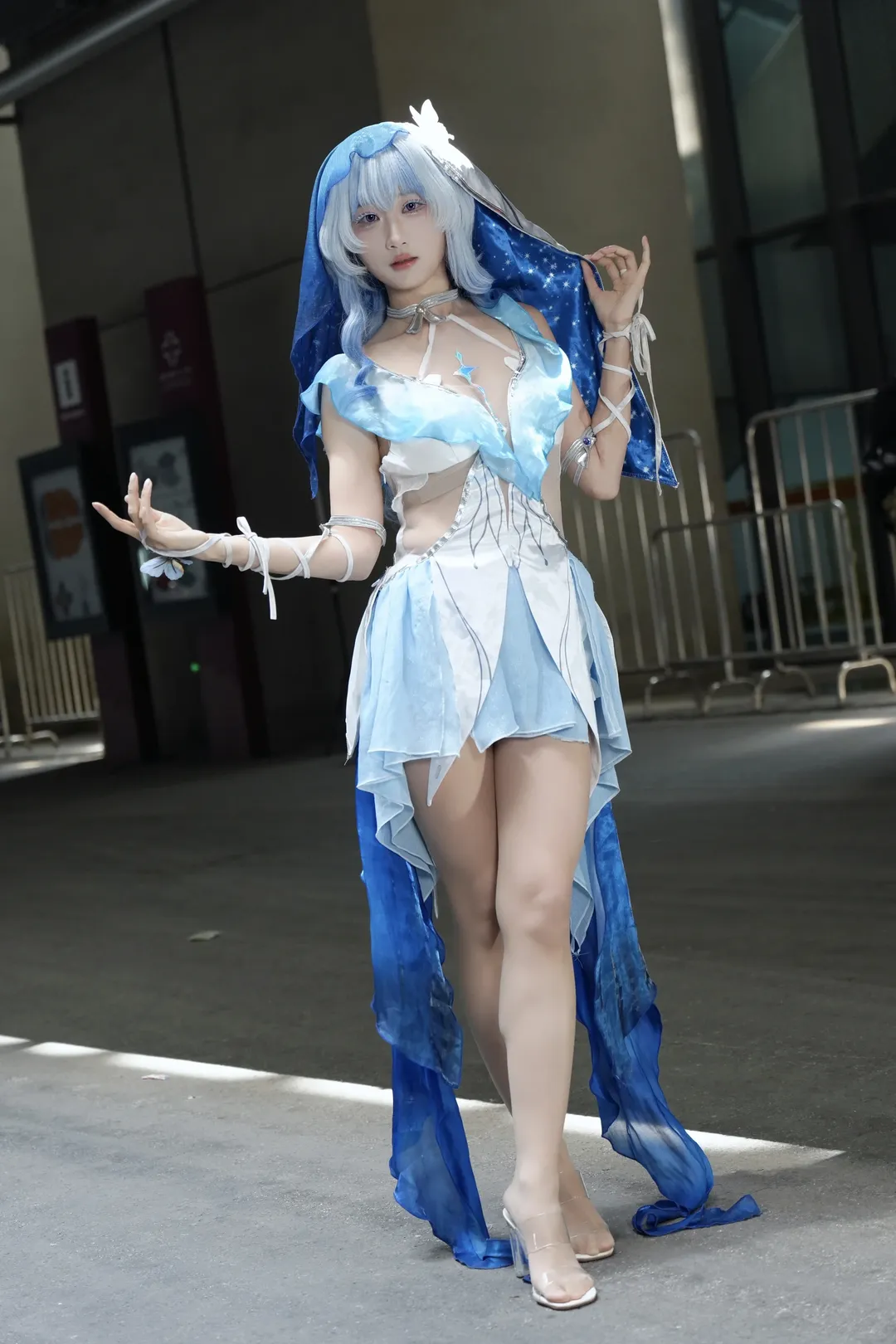 【守岸人cos】水蓝色星空的静谧与灵动 - 第 1 张