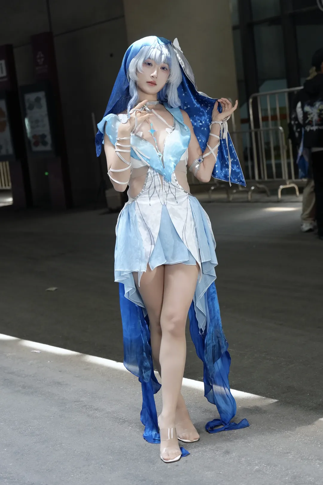 【守岸人cos】水蓝色星空的静谧与灵动 - 第 3 张