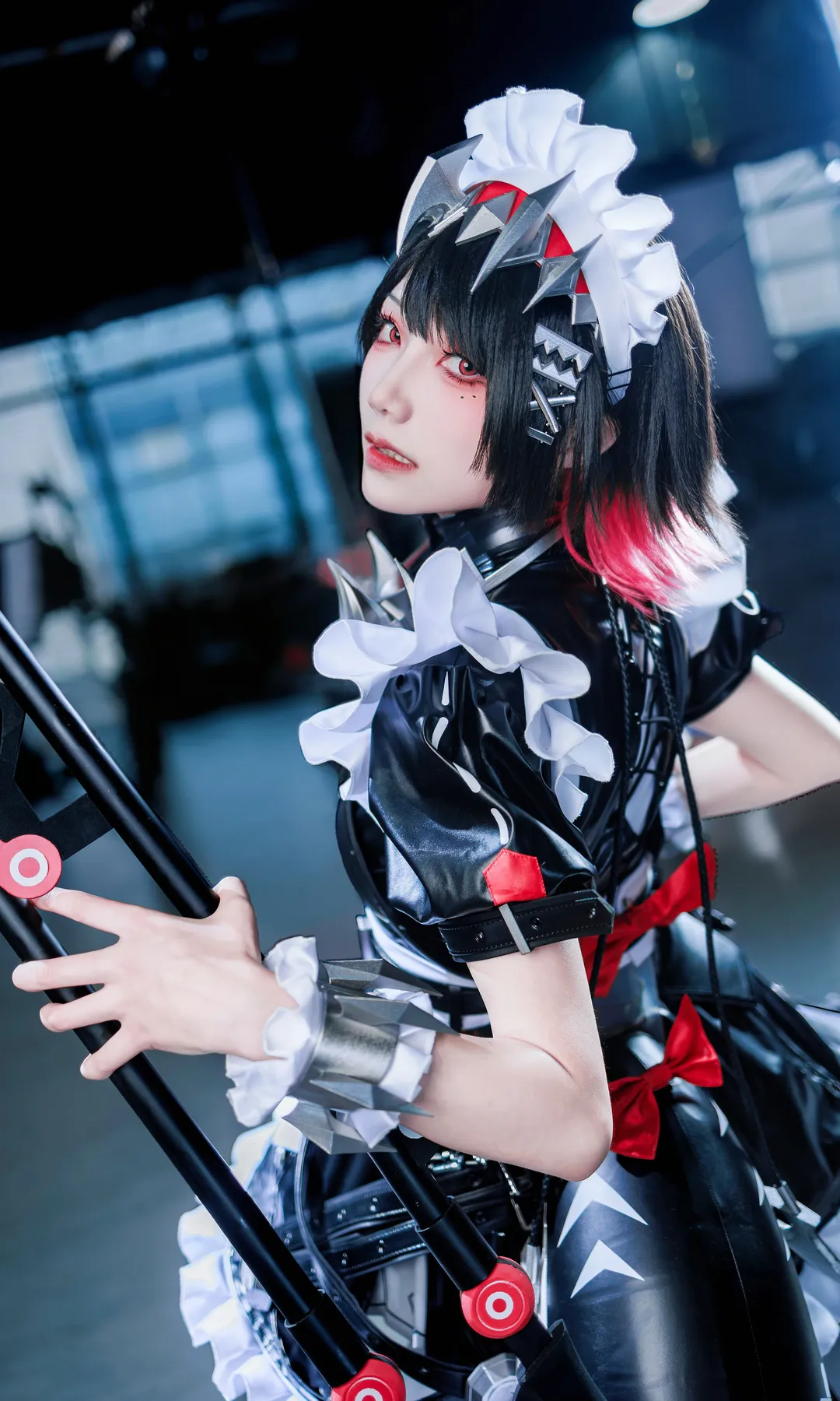 【艾蓮喬cos】絕區零維多利亞家政，很不高興為您服務 - 第 4 張