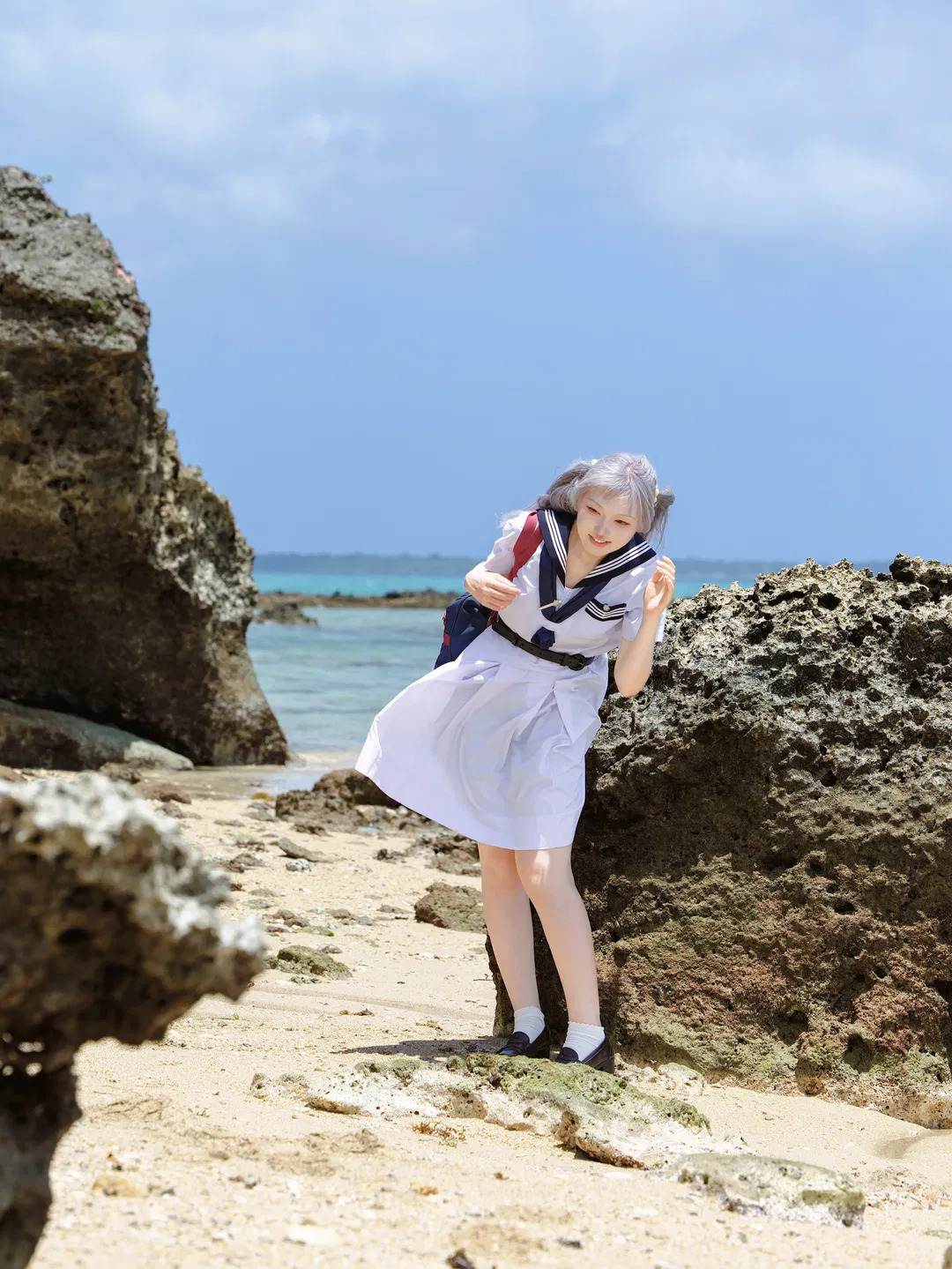 夏日海風裡水手服的自然動感 - 第 2 張