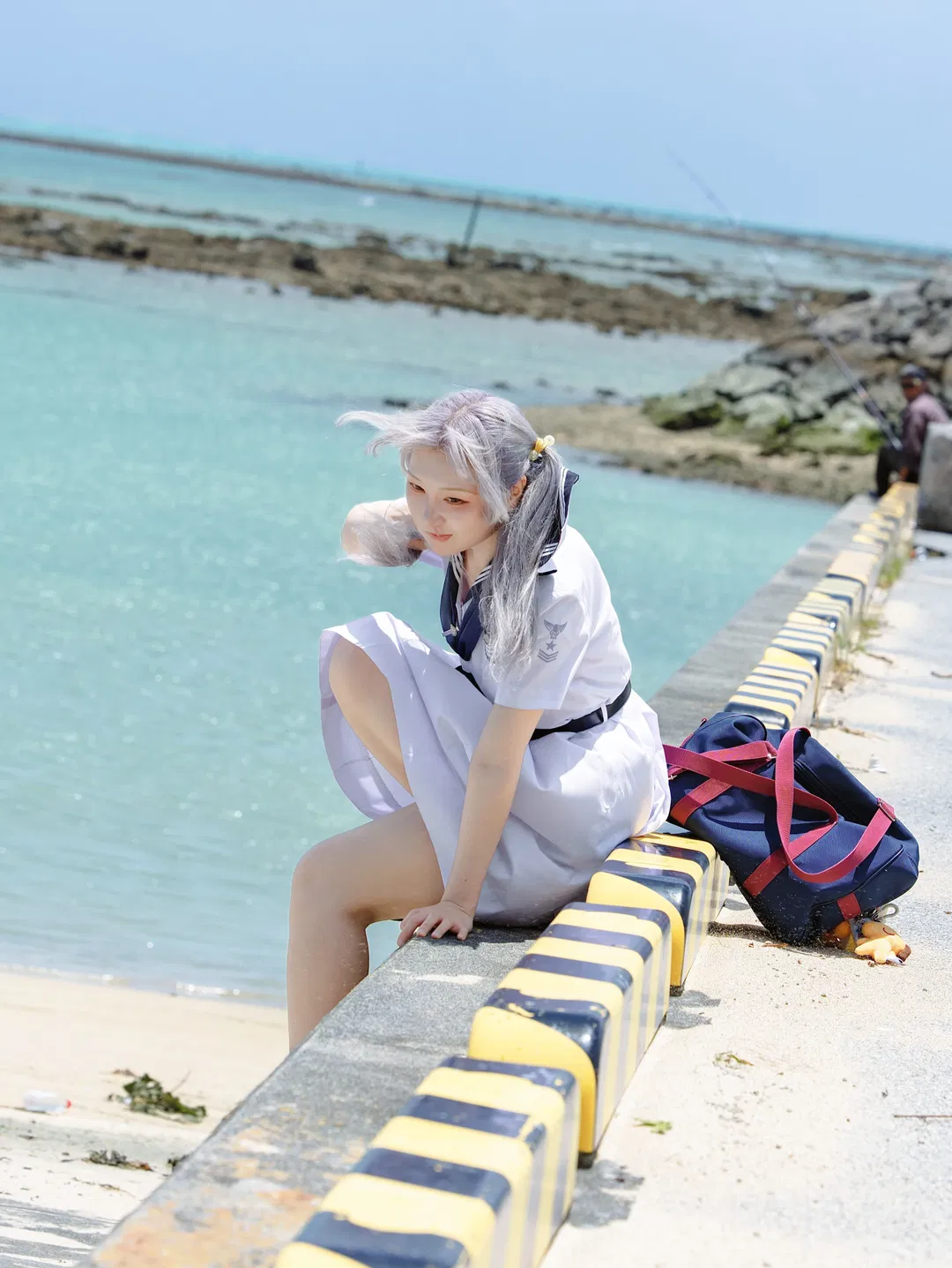 夏日海風裡水手服的自然動感 - 第 5 張