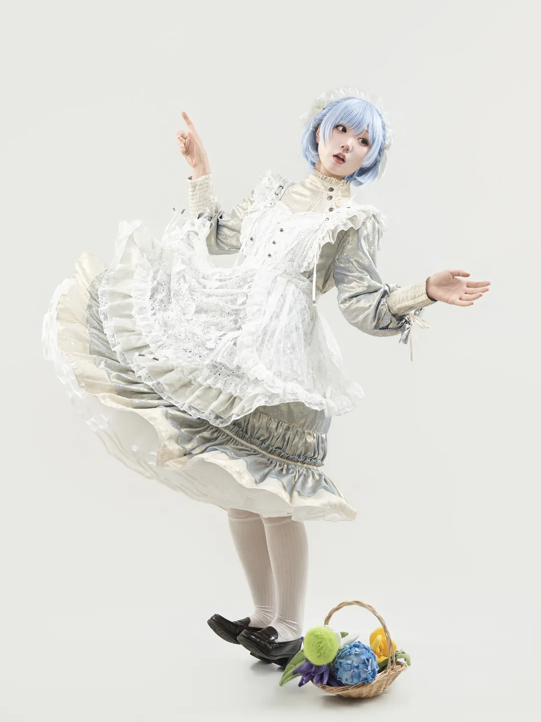 白棚里的Lolita动态写真，裙摆飞扬的拍照姿势参考 - 第 4 张