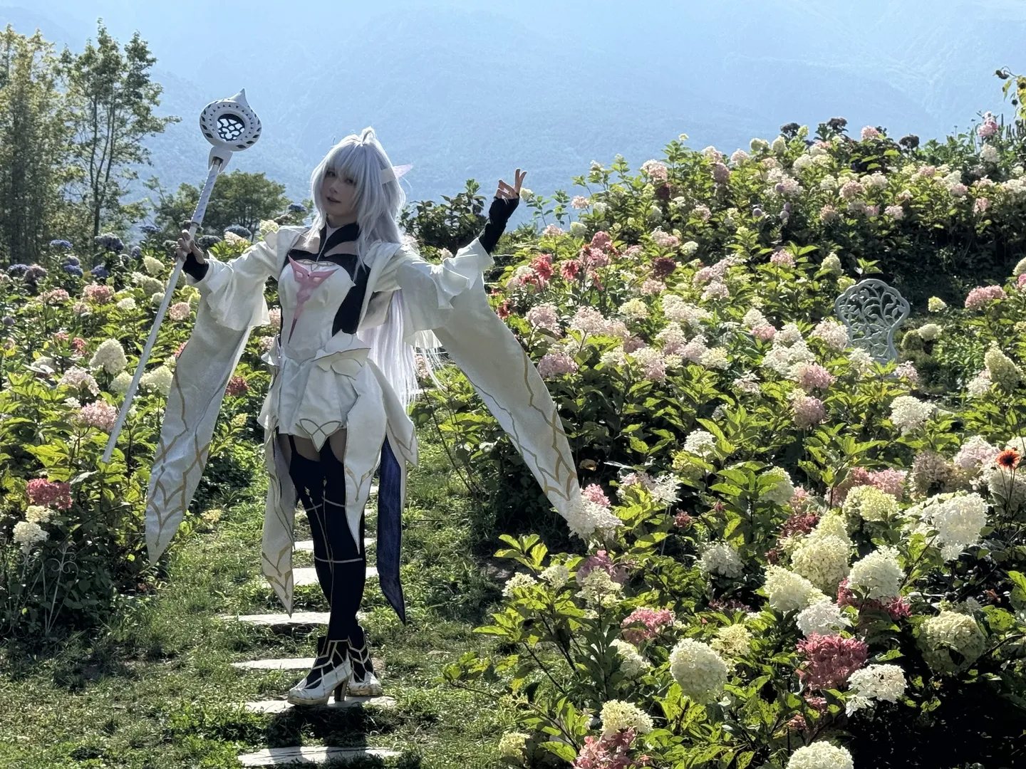 【梅林cos】FGO阿瓦隆女士的绣球花园外景 - 第 12 张