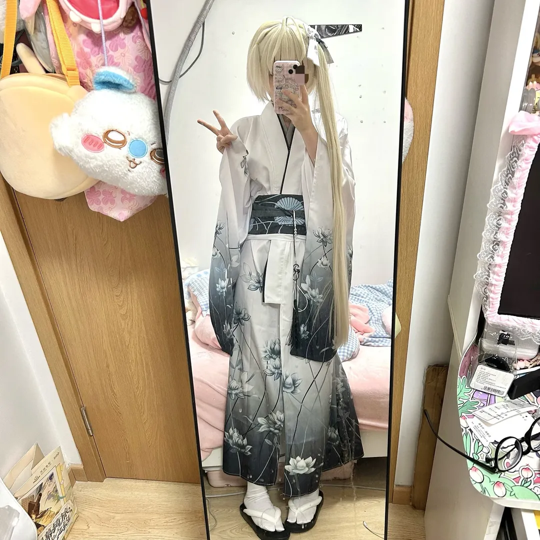 【春日野穹cos】黑白渐变的和服镜面拍摄分享 - 第 1 张