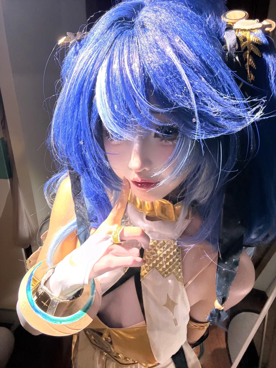 【尤诺cos】鸣潮谕女的蓝金奇幻妆造记录 - 第 1 张