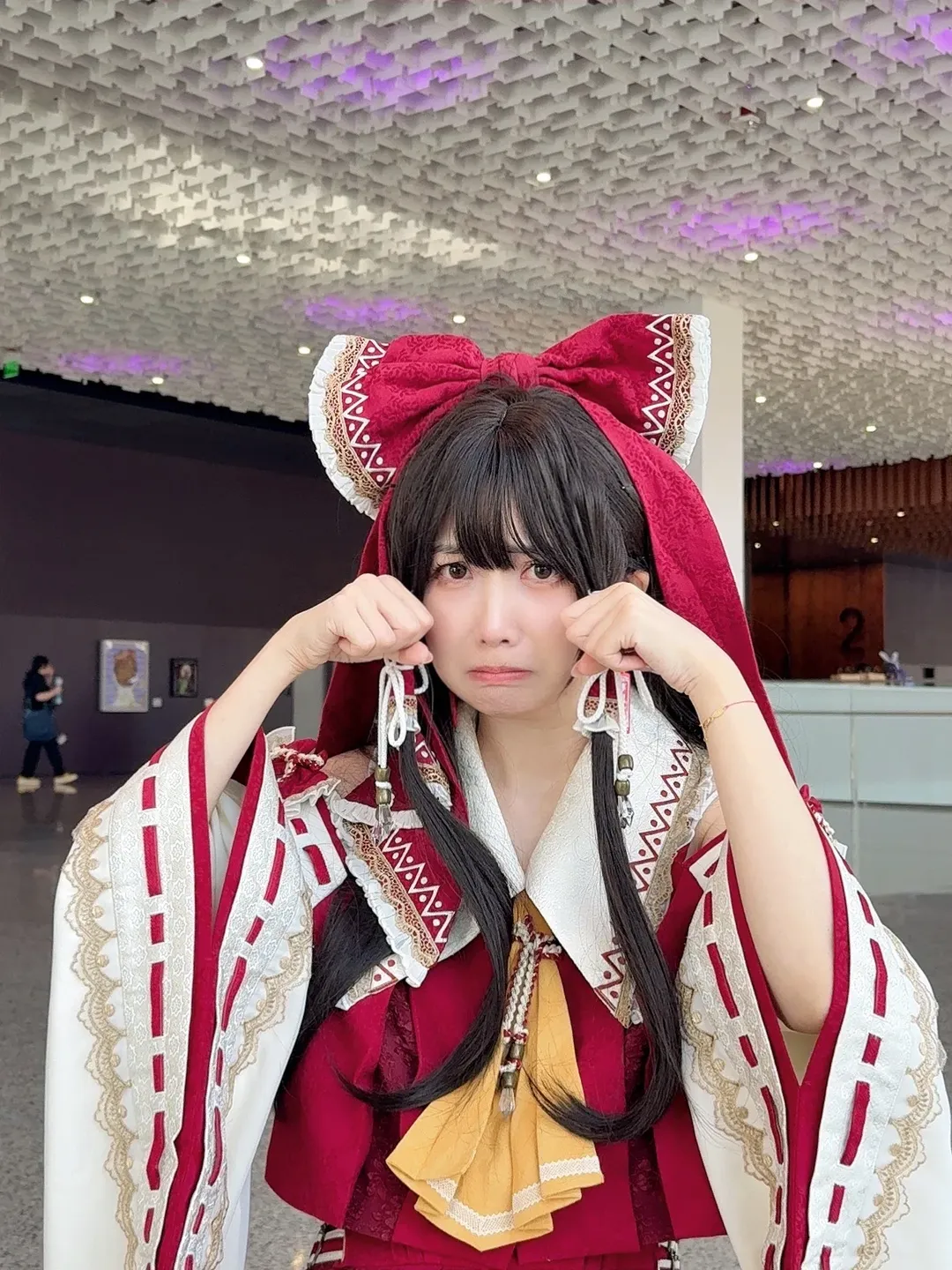 【靈夢cos】去AX漫展的緊急求助，帶小禮物怎麼才能被找到 - 第 1 張