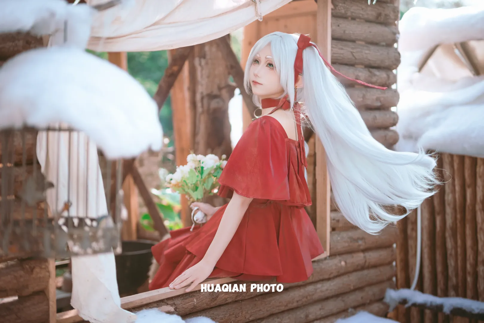 【芙莉莲cos】红裙与法杖的冬日魔法使 - 第 7 张