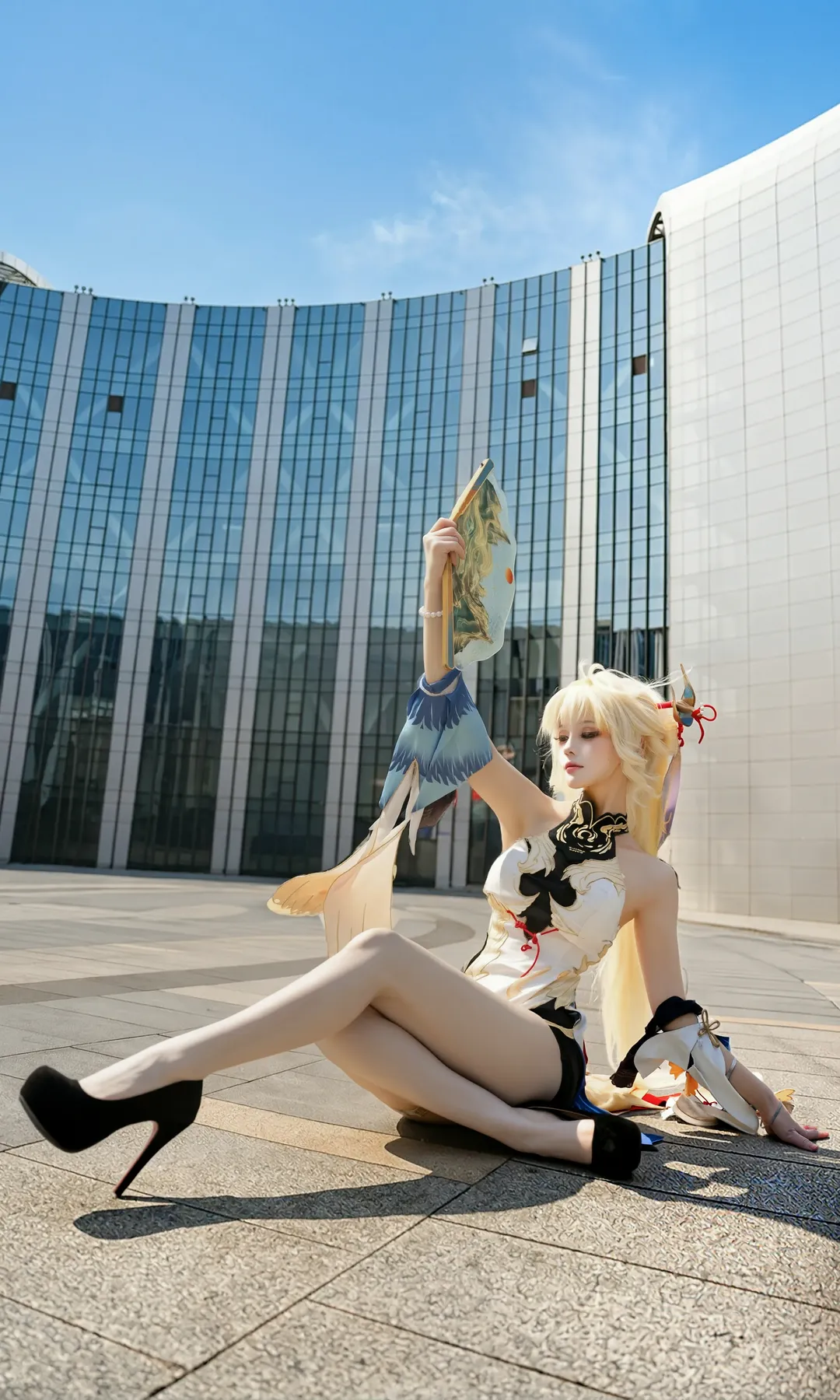【穗穗cos】鸣潮BW漫展现场直击，还原度拉满的温柔贵气 - 第 9 张