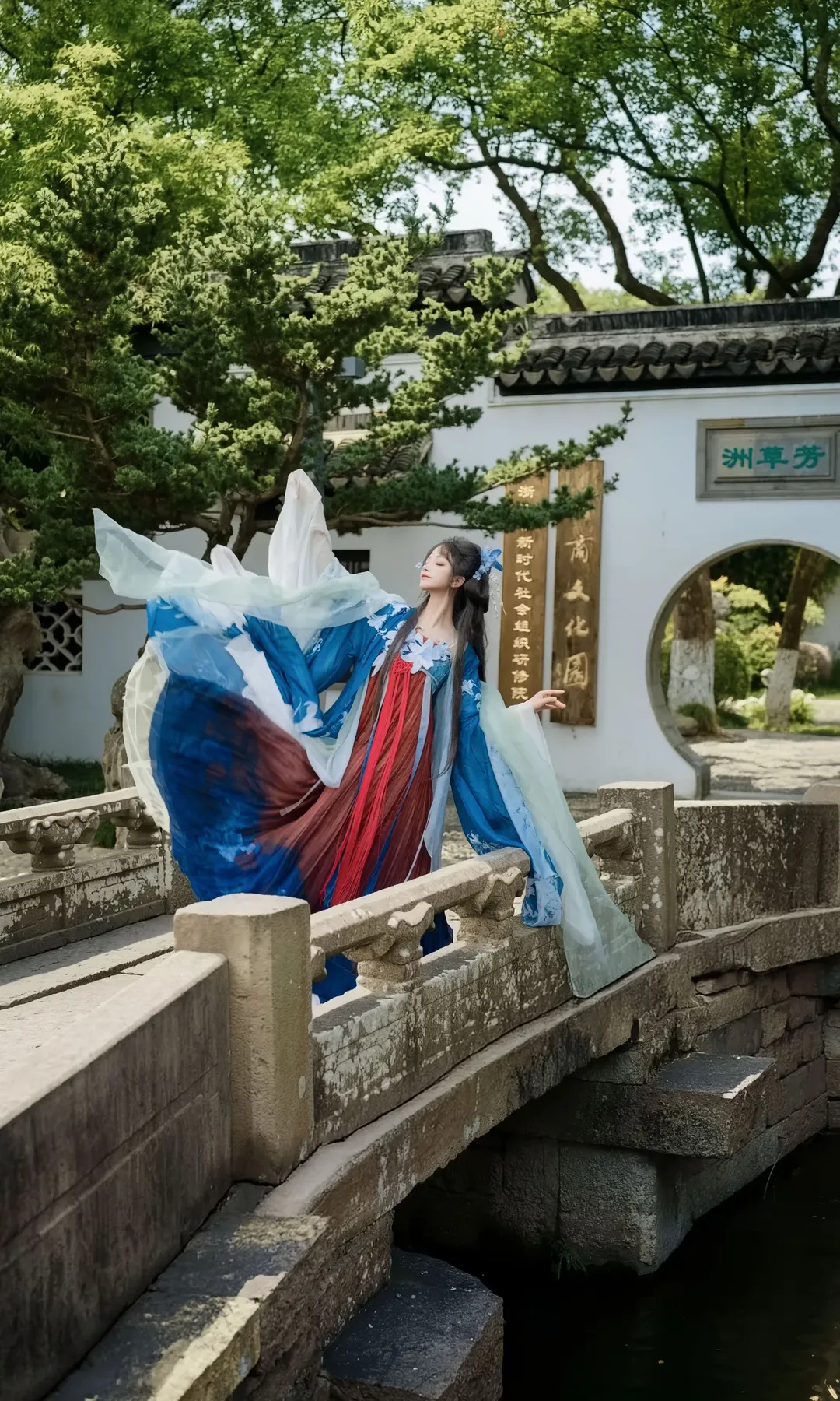 在宁波园林里拍到了绝美的蓝白渐变汉服 - 第 13 张