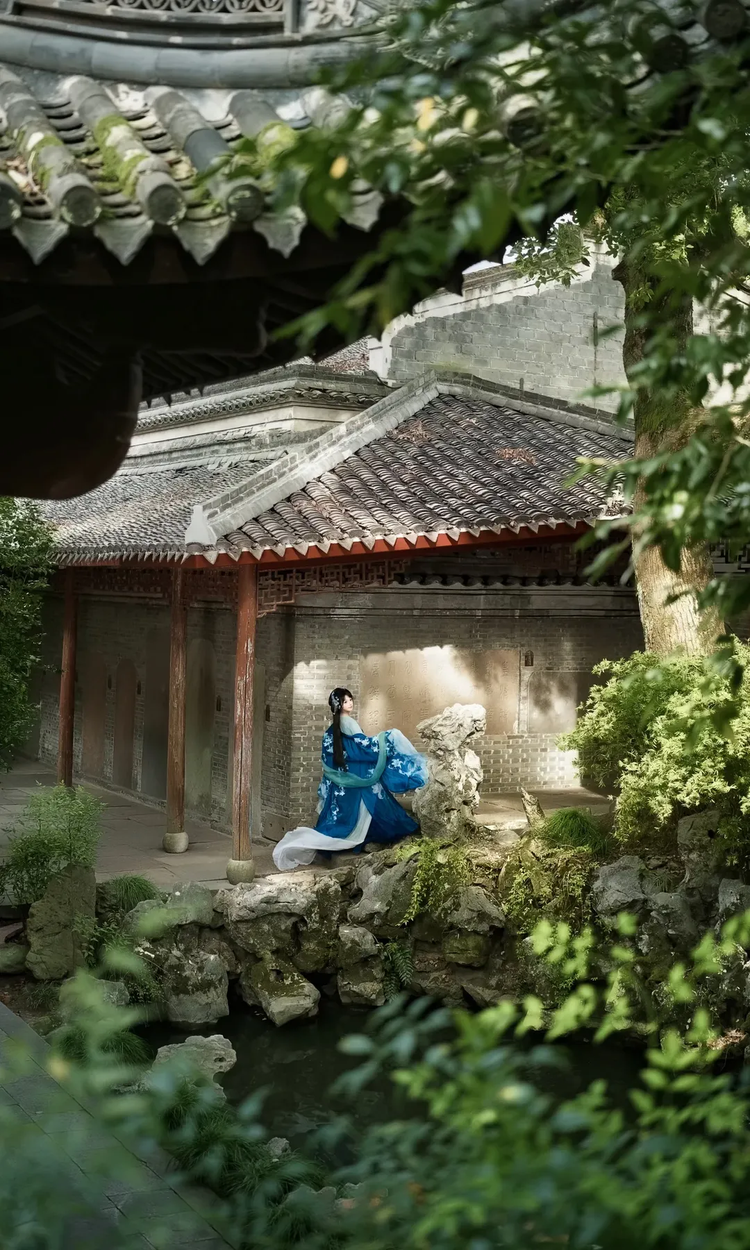 在宁波园林里拍到了绝美的蓝白渐变汉服 - 第 4 张