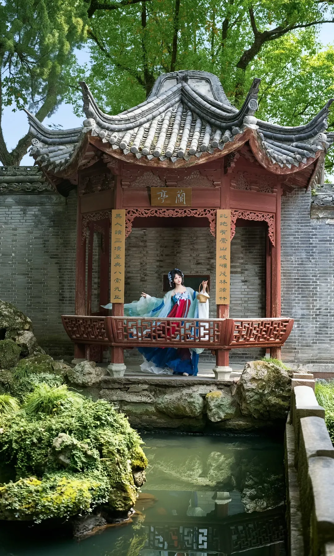 在宁波园林里拍到了绝美的蓝白渐变汉服 - 第 6 张