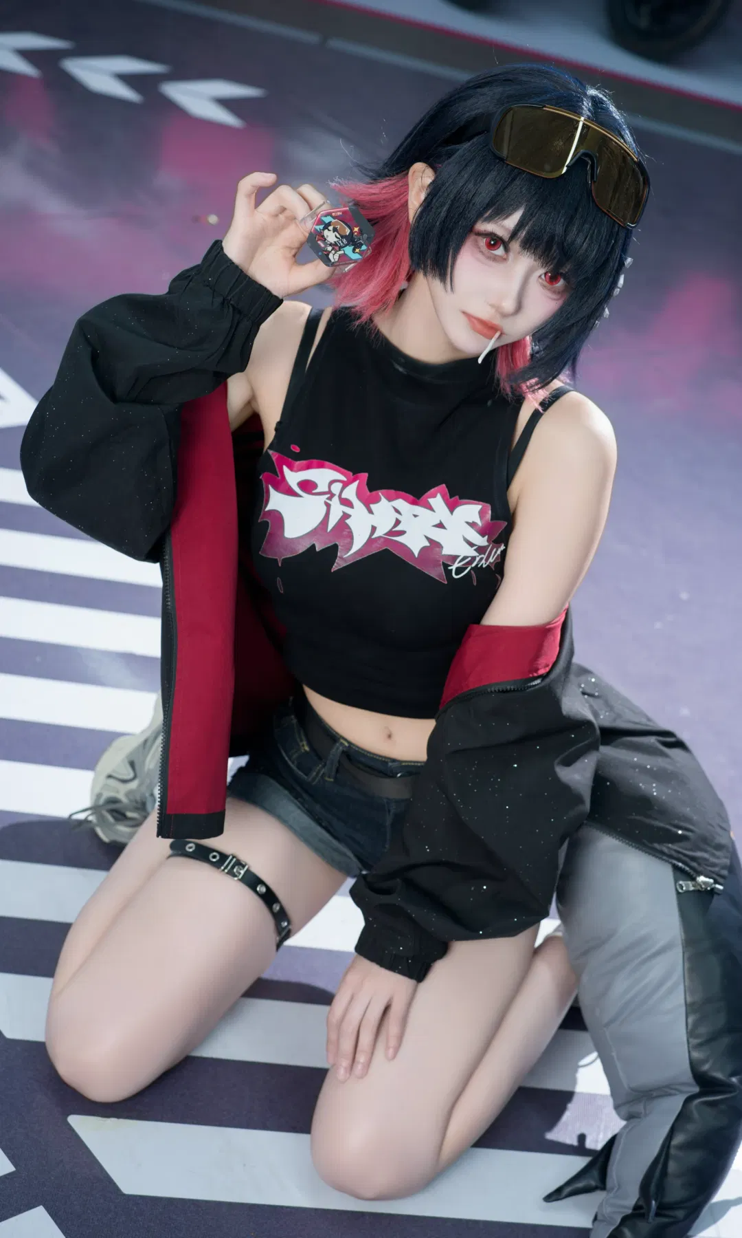 【艾蓮cos】打卡絕區零聯名痛店，騎上痛車做回鯊魚妹 - 第 11 張
