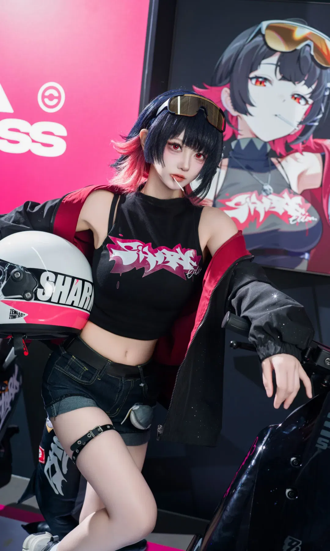 【艾蓮cos】打卡絕區零聯名痛店，騎上痛車做回鯊魚妹 - 第 2 張