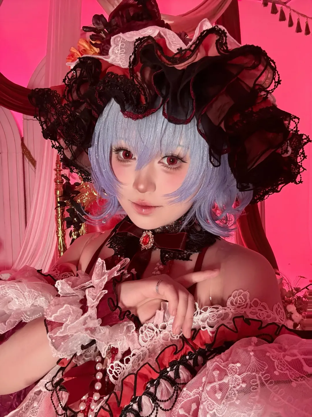 【蕾米莉亚cos】红魔馆领主红与黑交织的威严瞬间 - 第 2 张