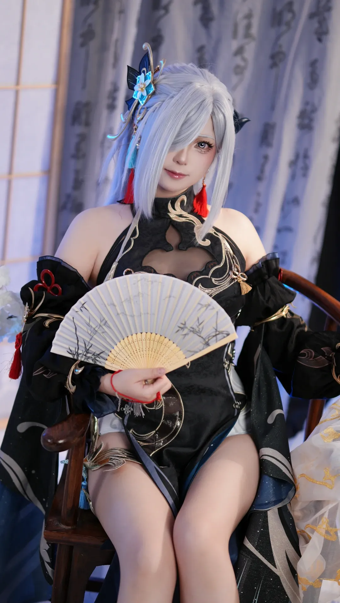 【申鶴cos】清冷仙子降臨，這次的黑金服飾質感拉滿 - 第 1 張
