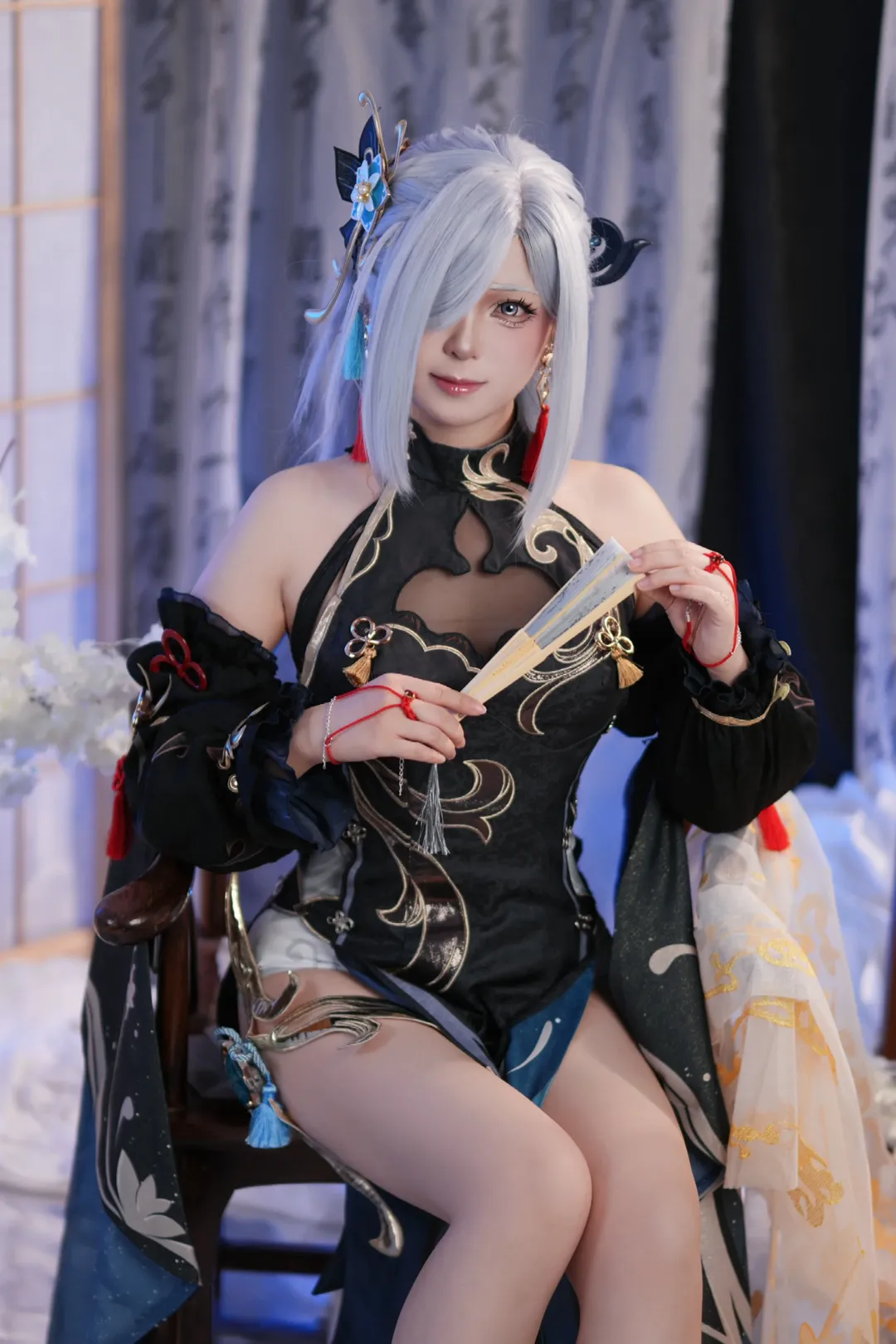 【申鶴cos】清冷仙子降臨，這次的黑金服飾質感拉滿 - 第 2 張