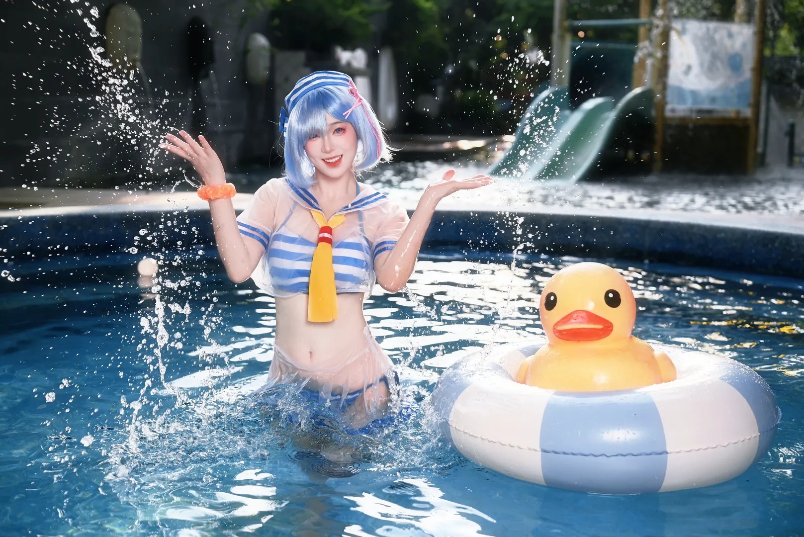【蕾姆cos】泳池里的水花与夏日清凉 - 第 1 张