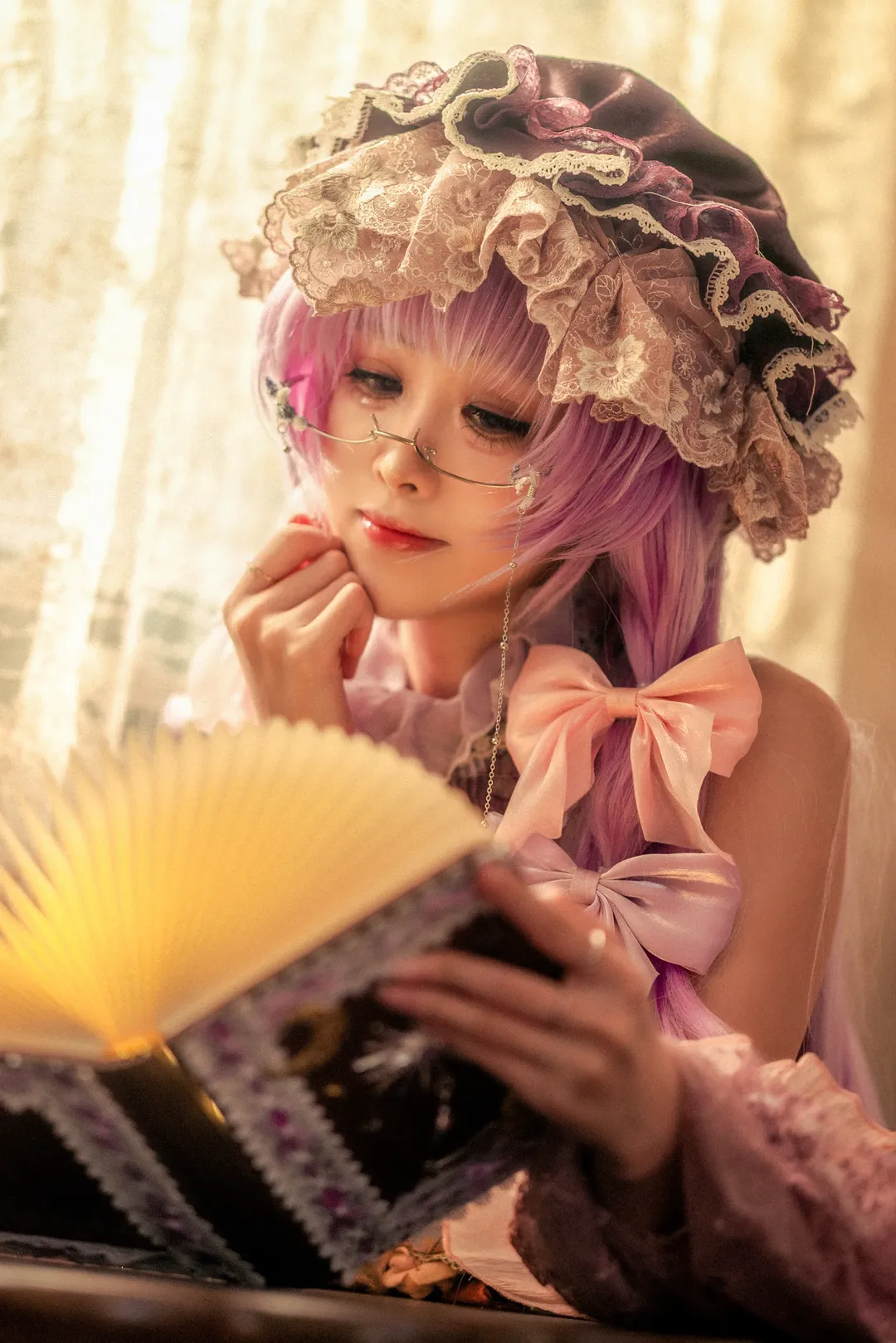 【帕秋莉cos】东方Project的优雅魔女，静谧阅读时光 - 第 1 张