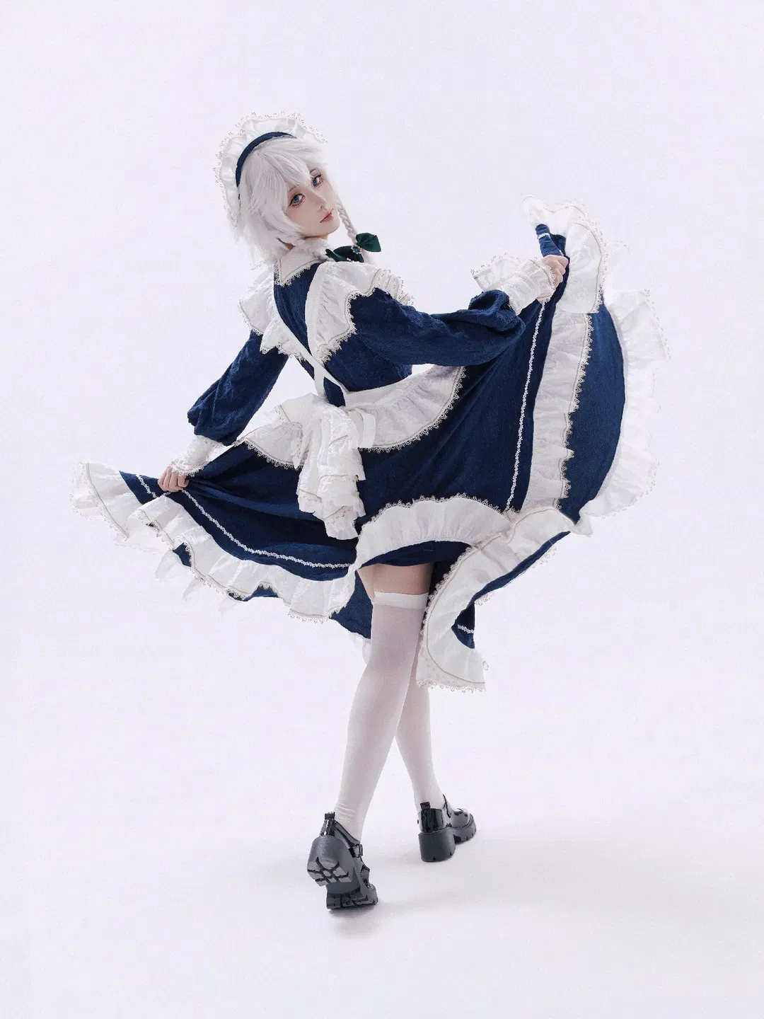 【十六夜咲夜cos】东方Project 女仆长的白棚飞刀时刻 - 第 1 张