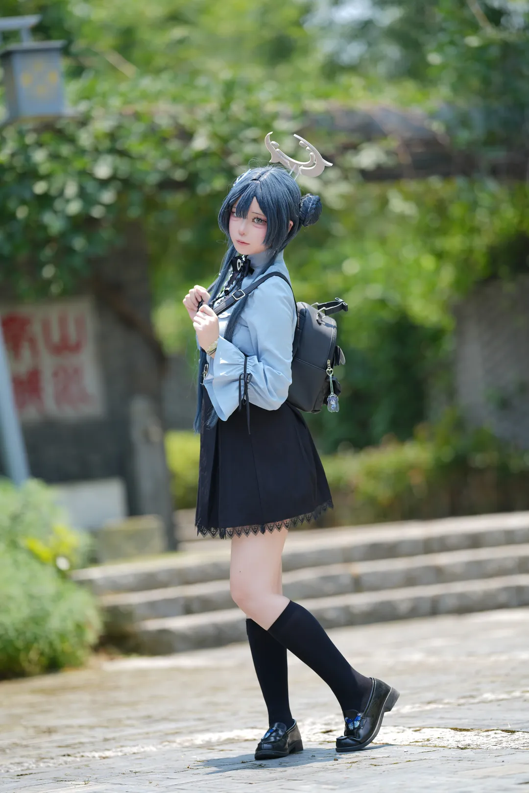 【龙华妃咲cos】蔚蓝档案私设制服与折扇的户外记录 - 第 3 张
